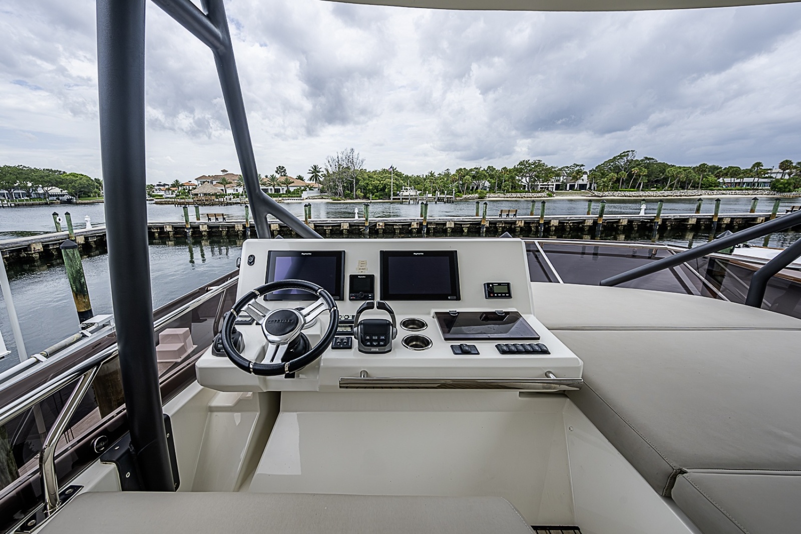 2021 Prestige 520