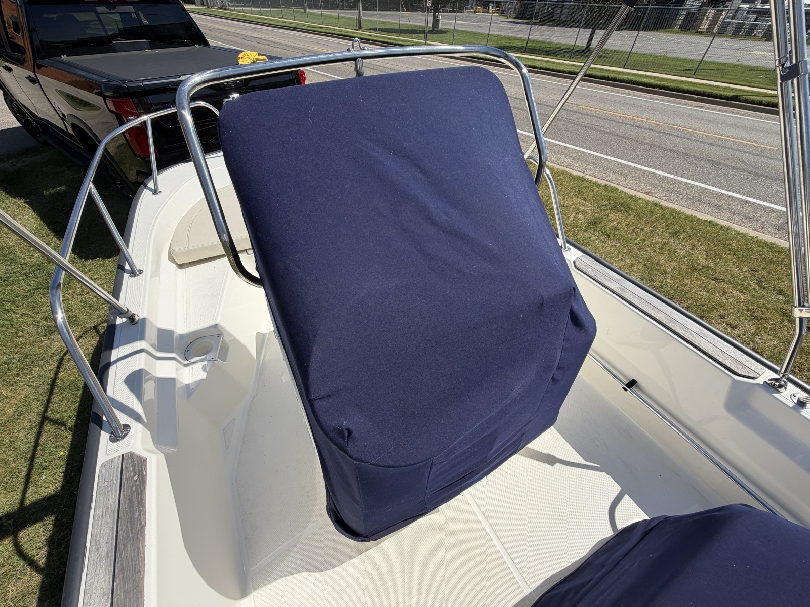 15ft Boston Whaler Yacht For Sale