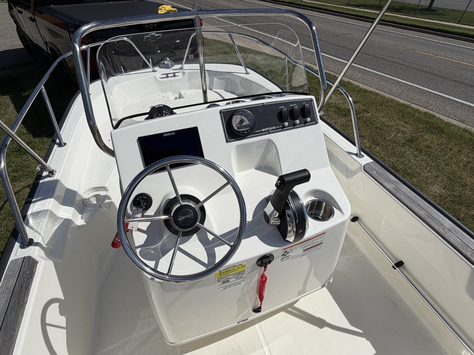 15ft Boston Whaler Yacht For Sale