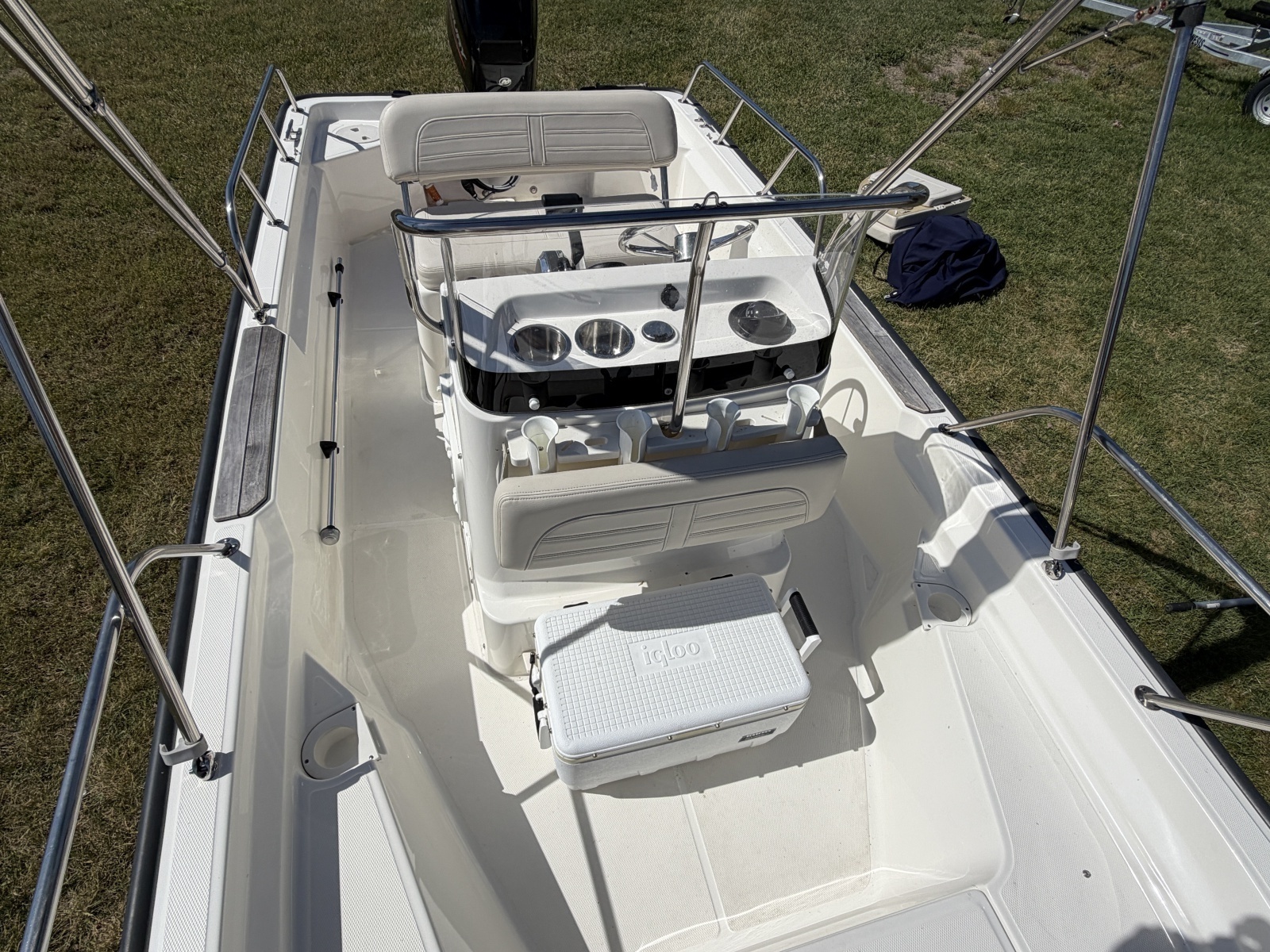 15ft Boston Whaler Yacht For Sale