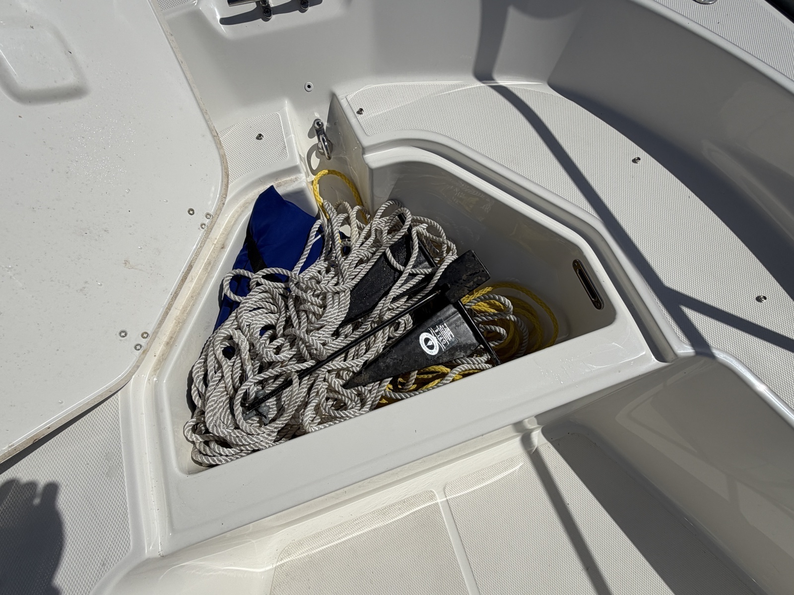 15ft Boston Whaler Yacht For Sale