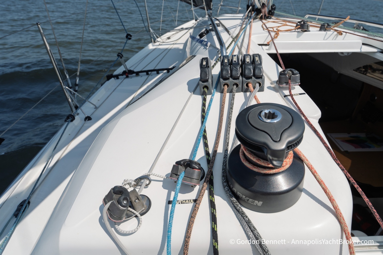 2020 Jeanneau Sun Fast 3300
