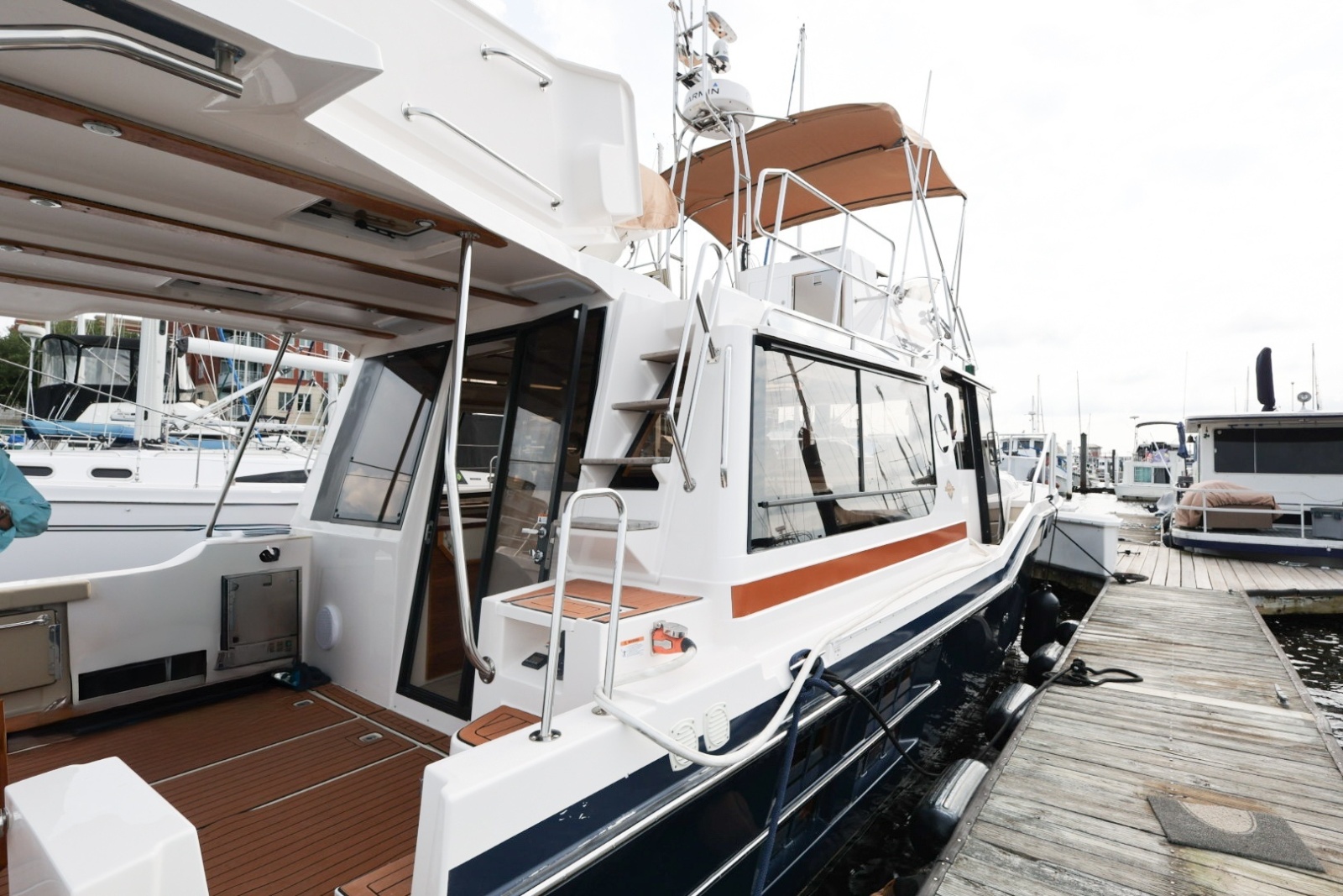 2022 Ranger Tugs R-43 CB