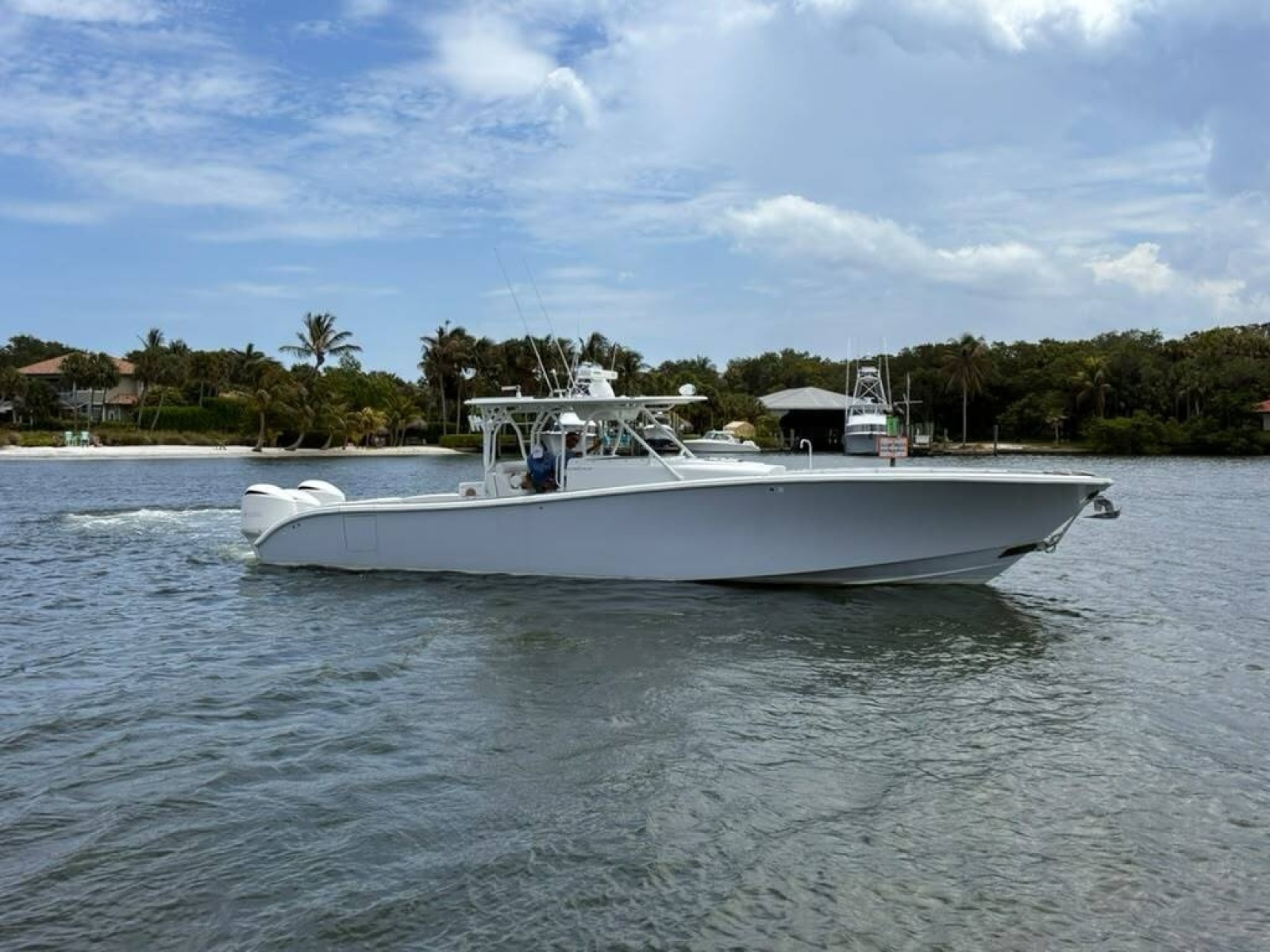 2014 Yellowfin 42 Offshore