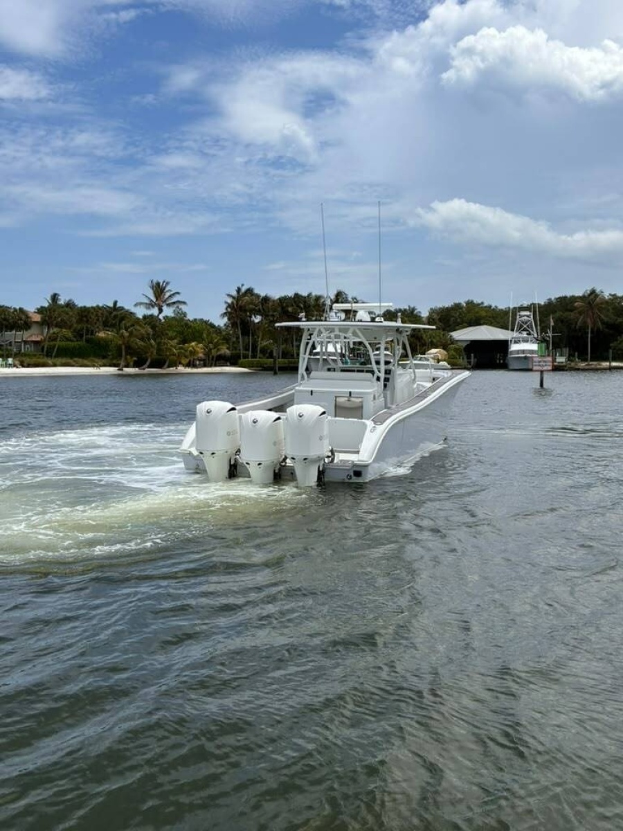 2014 Yellowfin 42 Offshore