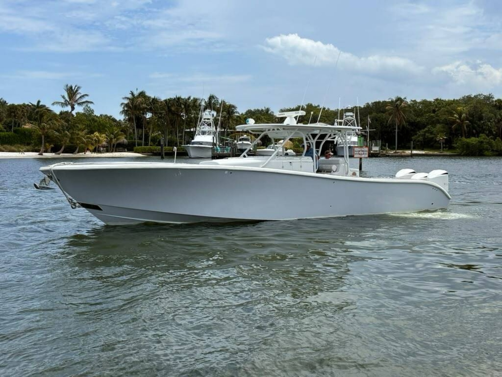 2014 Yellowfin 42 Offshore