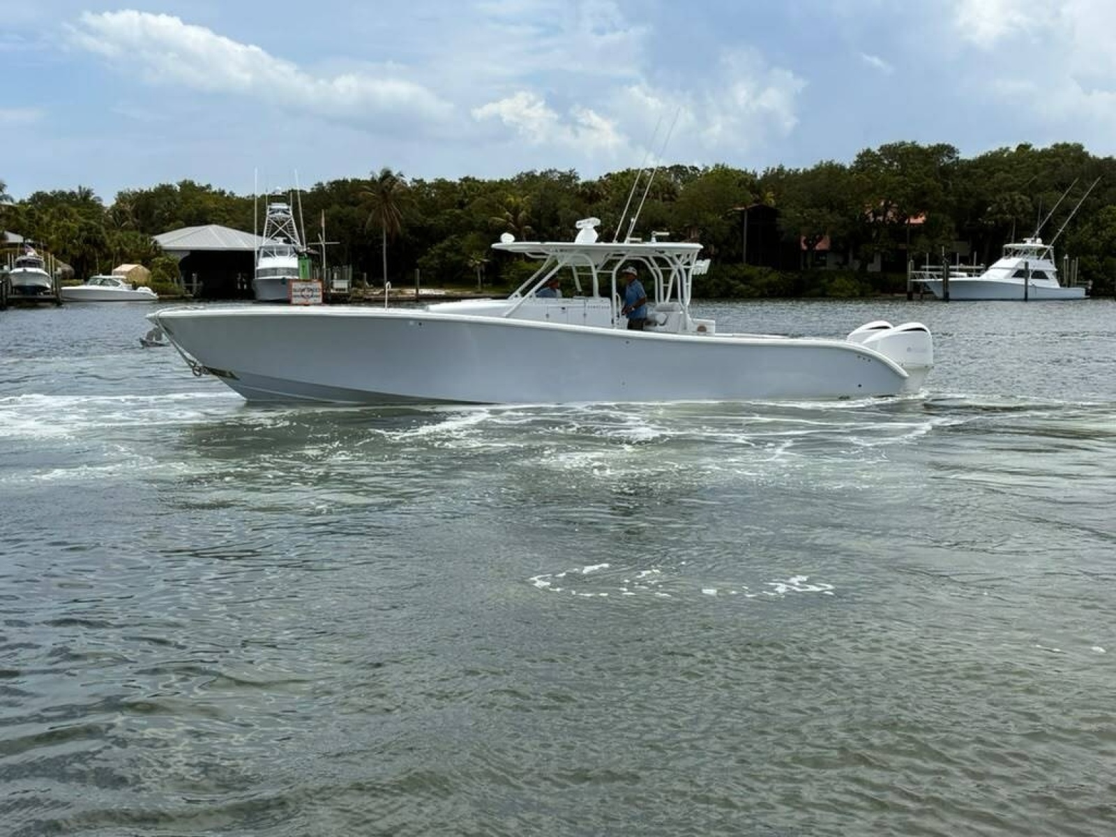 2014 Yellowfin 42 Offshore