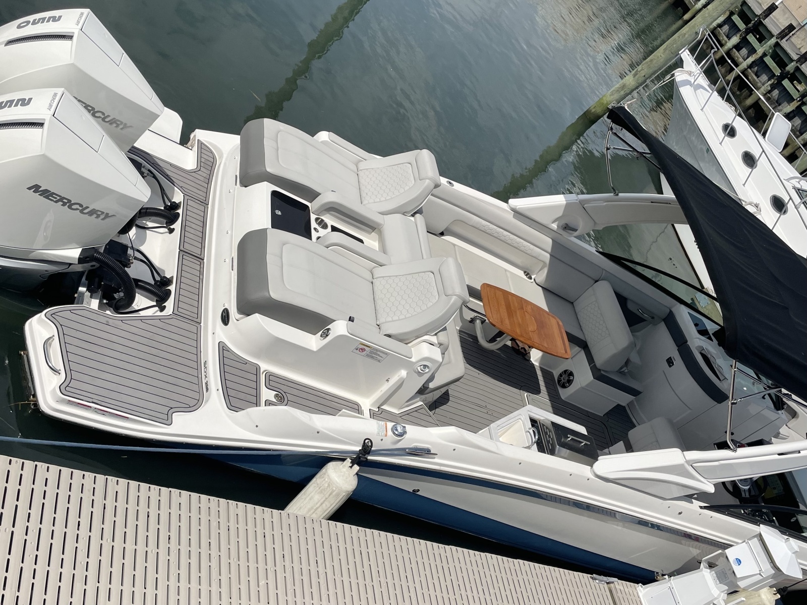 29ft Sea Ray Yacht For Sale