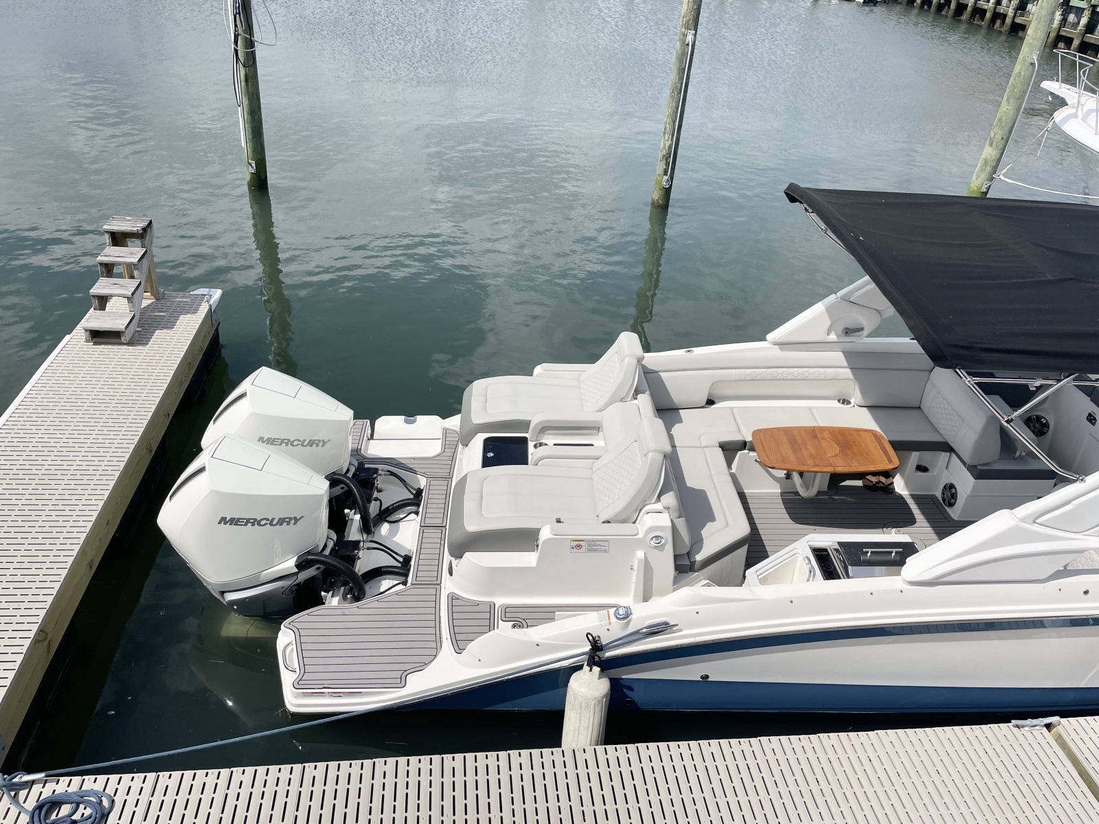 29ft Sea Ray Yacht For Sale