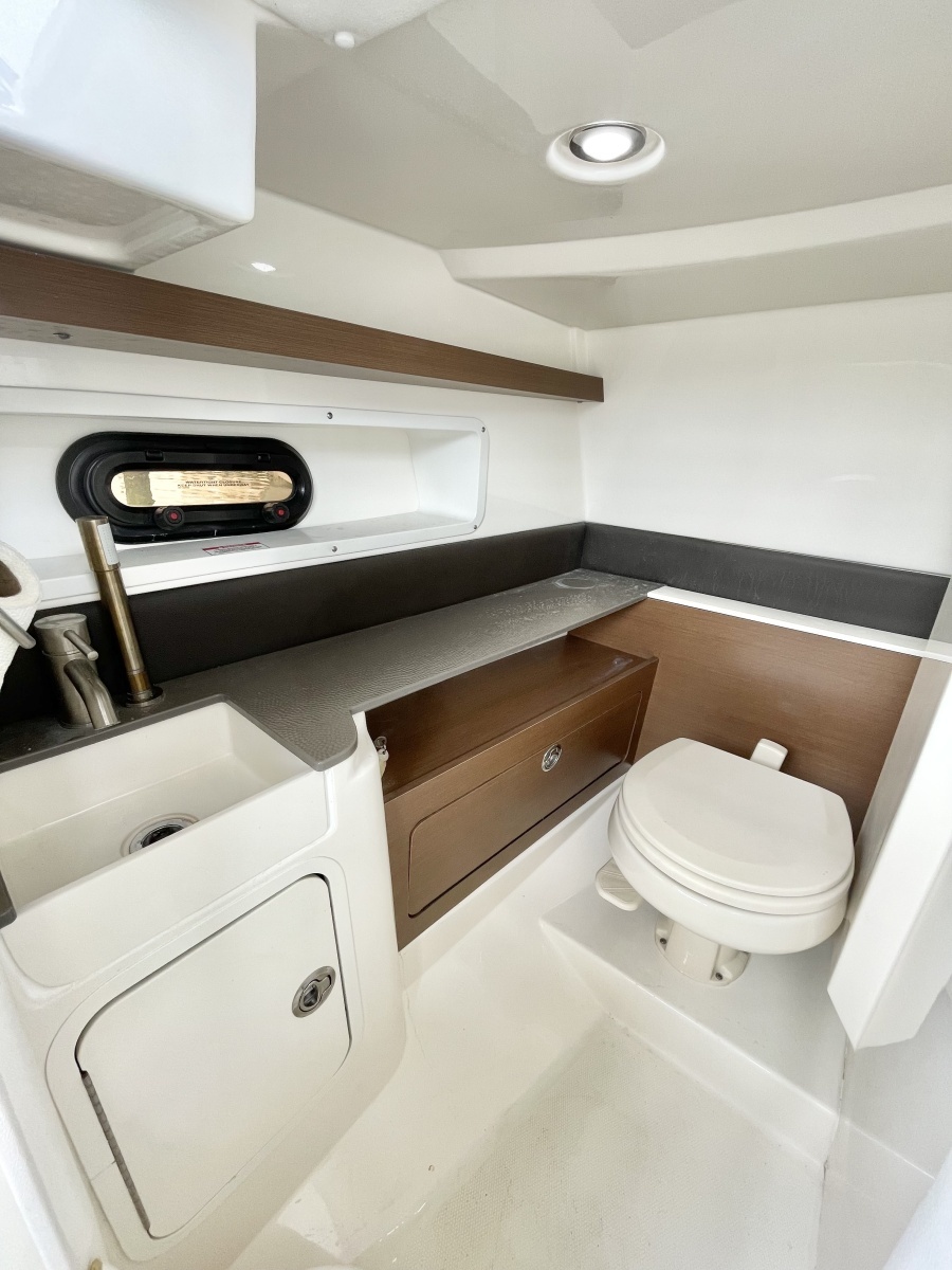 29ft Sea Ray Yacht For Sale