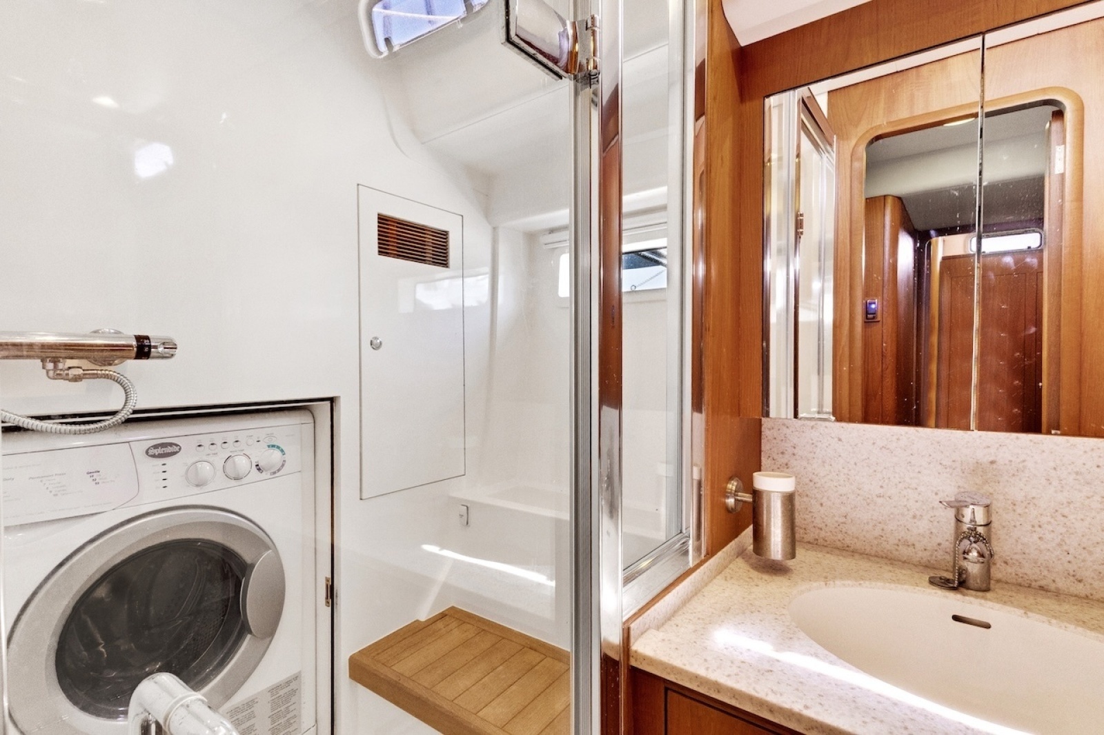2011 Southerly 57 RS
