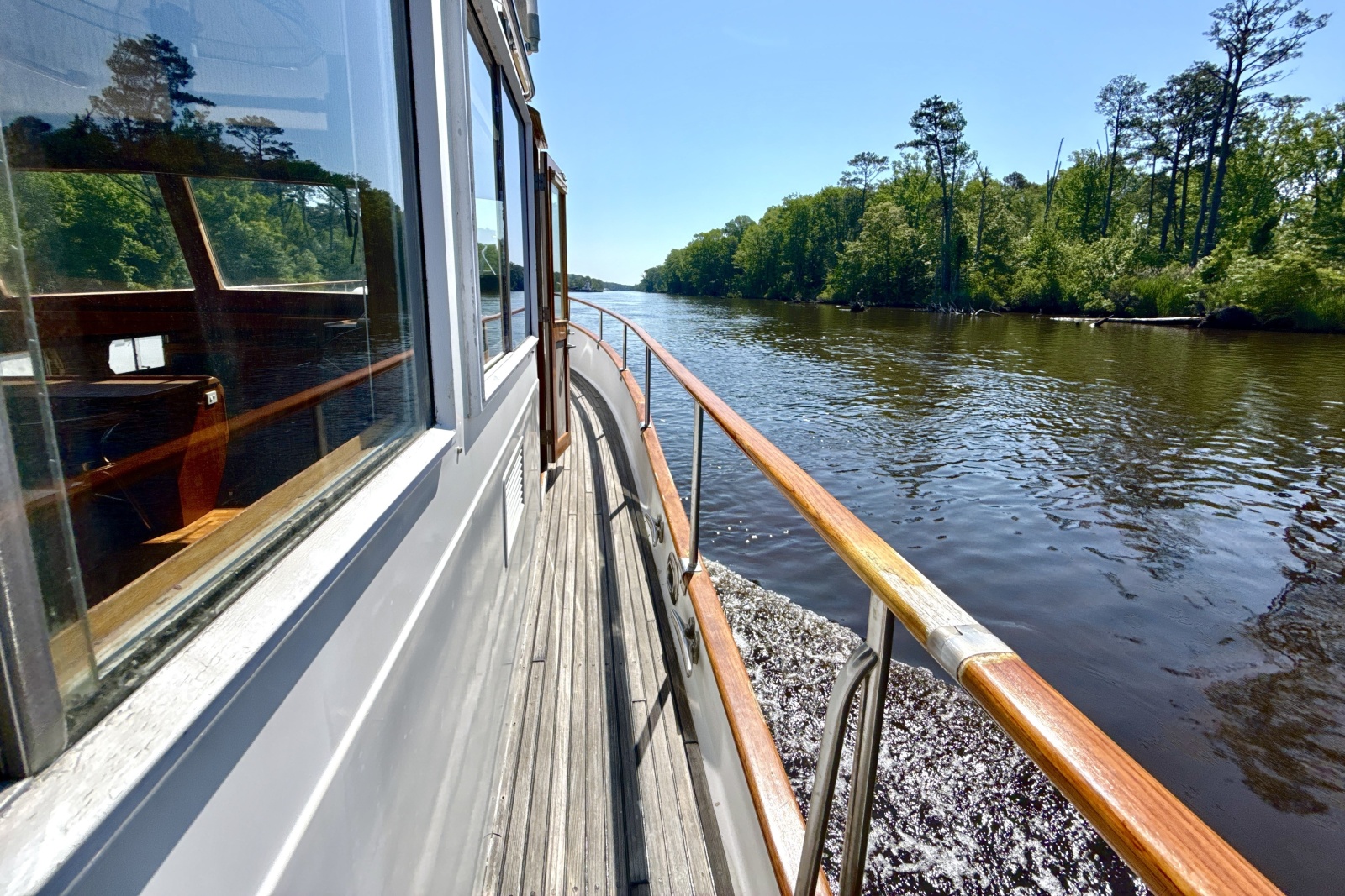 Wide Walkaround Deck