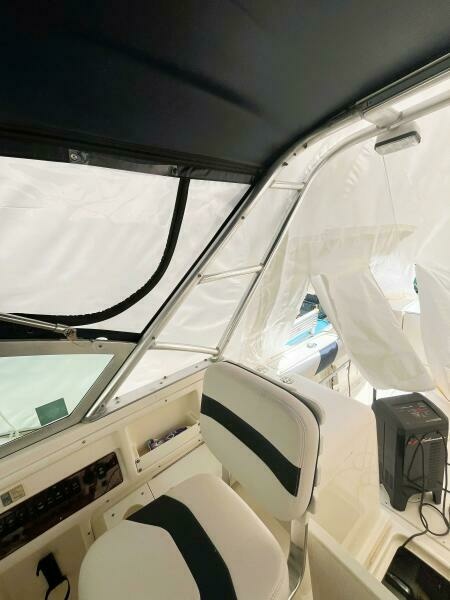 Wew Hoo 28ft Pursuit Yacht For Sale