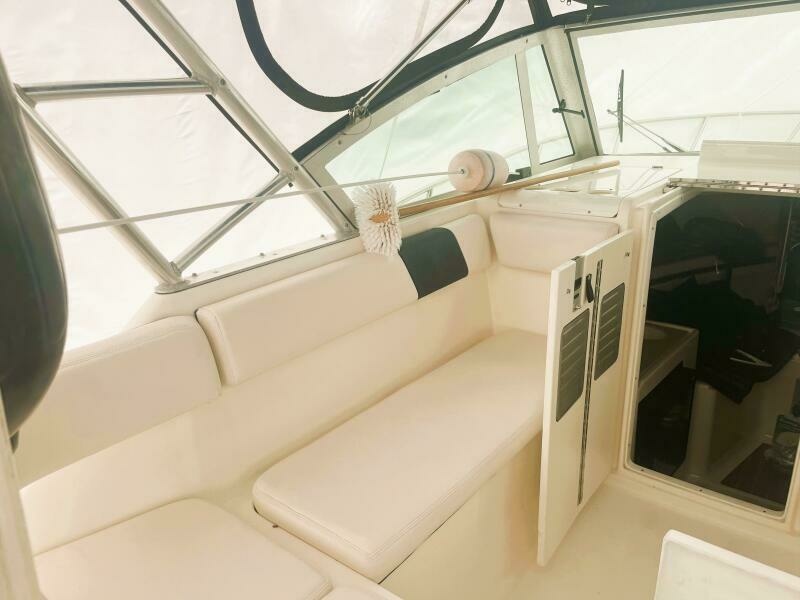 Wew Hoo 28ft Pursuit Yacht For Sale