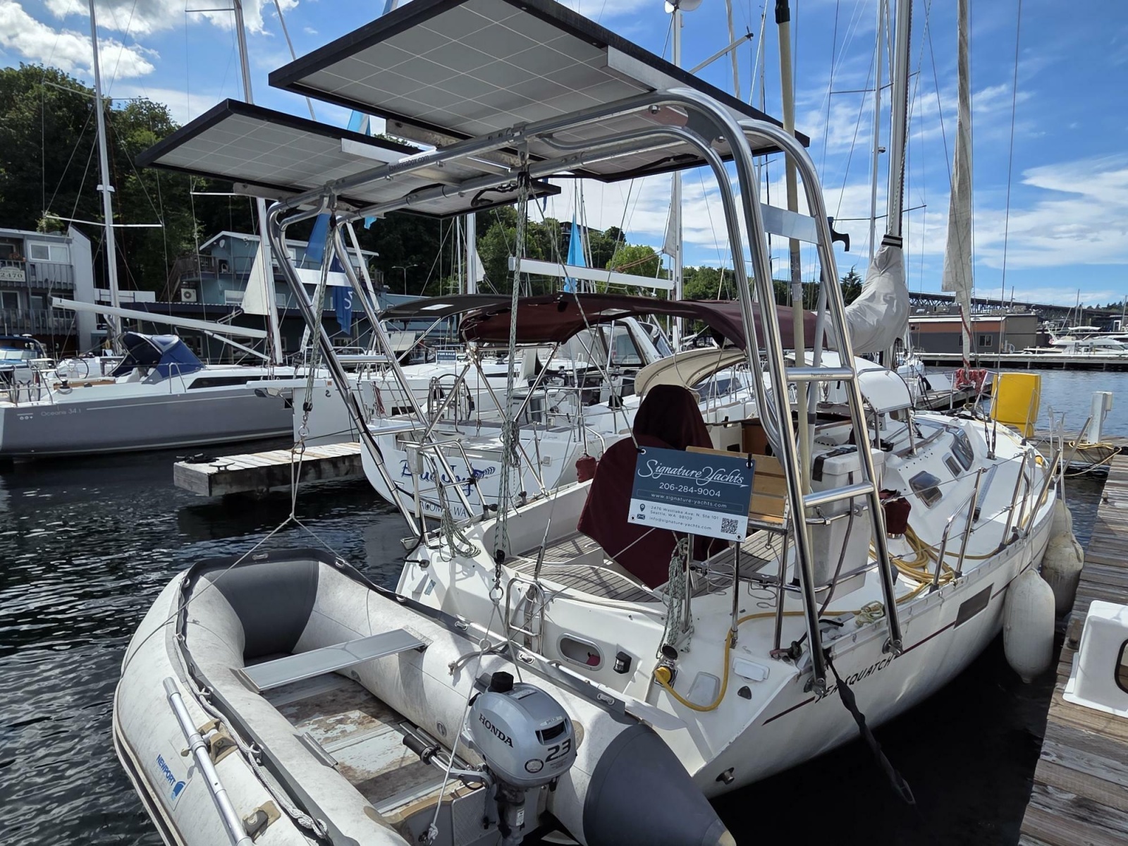 1988 Beneteau 350 — 1988 Beneteau Oceanis 350  with dinghy, davits, and solar