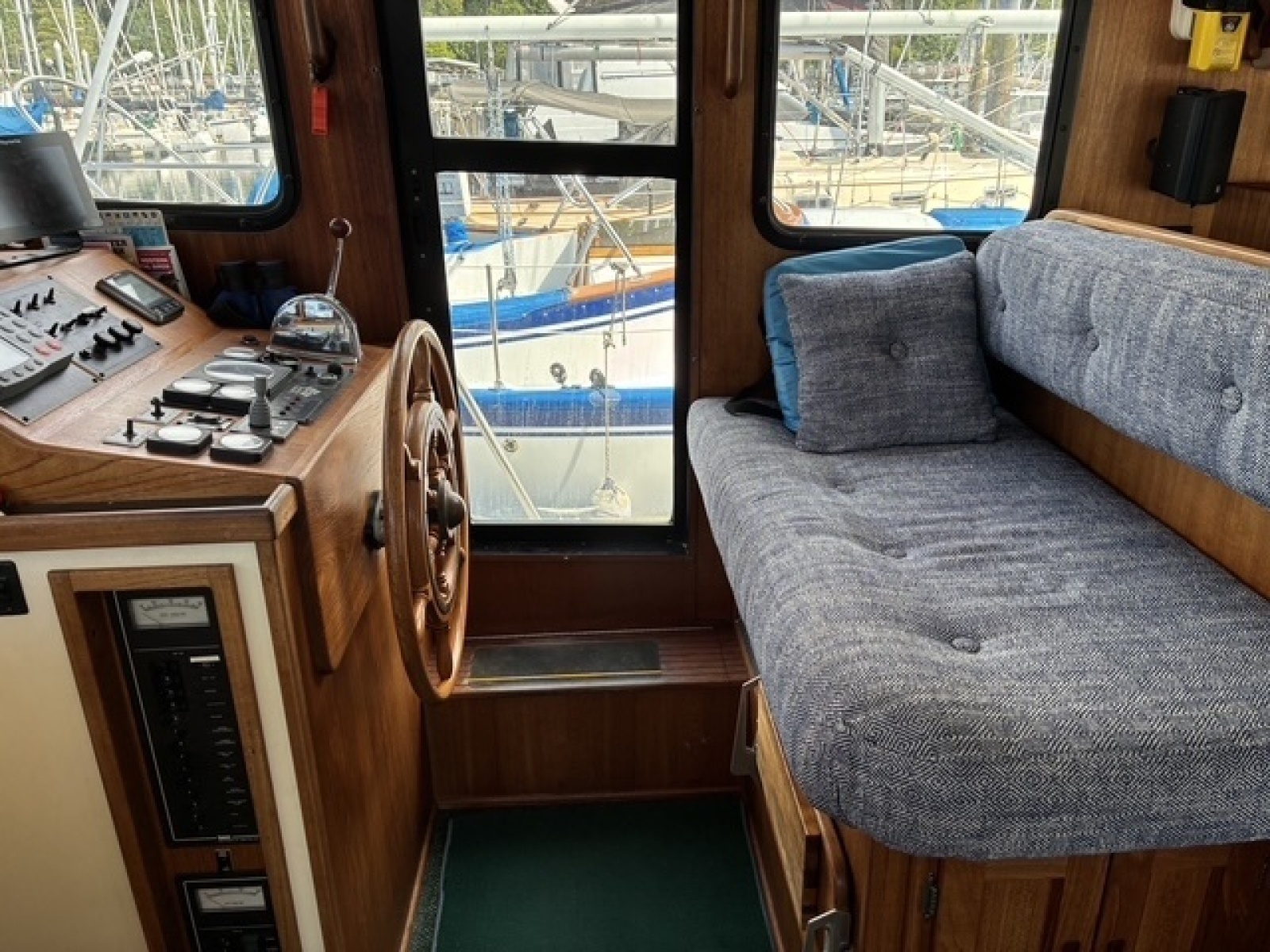 2000 Nordic Tugs 37