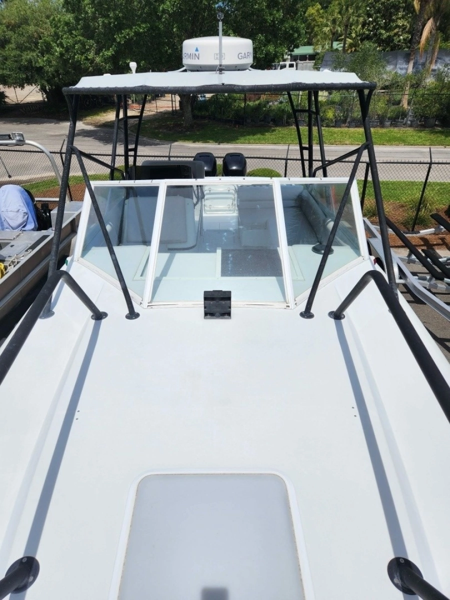 2001 Contender 35 Side Console