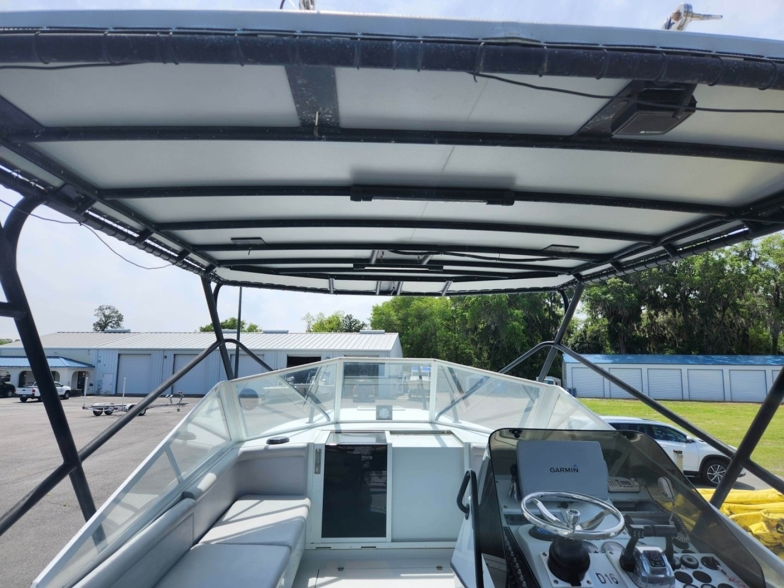 2001 Contender 35 Side Console