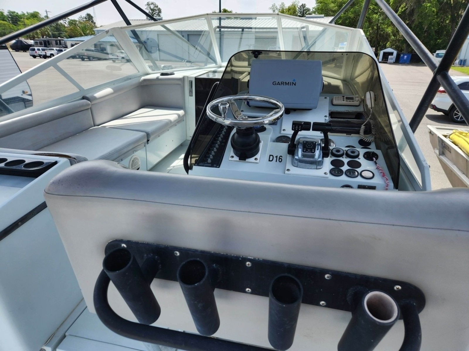 2001 Contender 35 Side Console