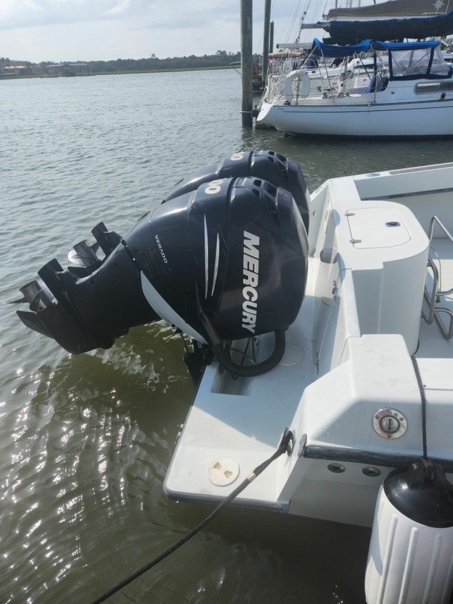 2001 Contender 35 Side Console