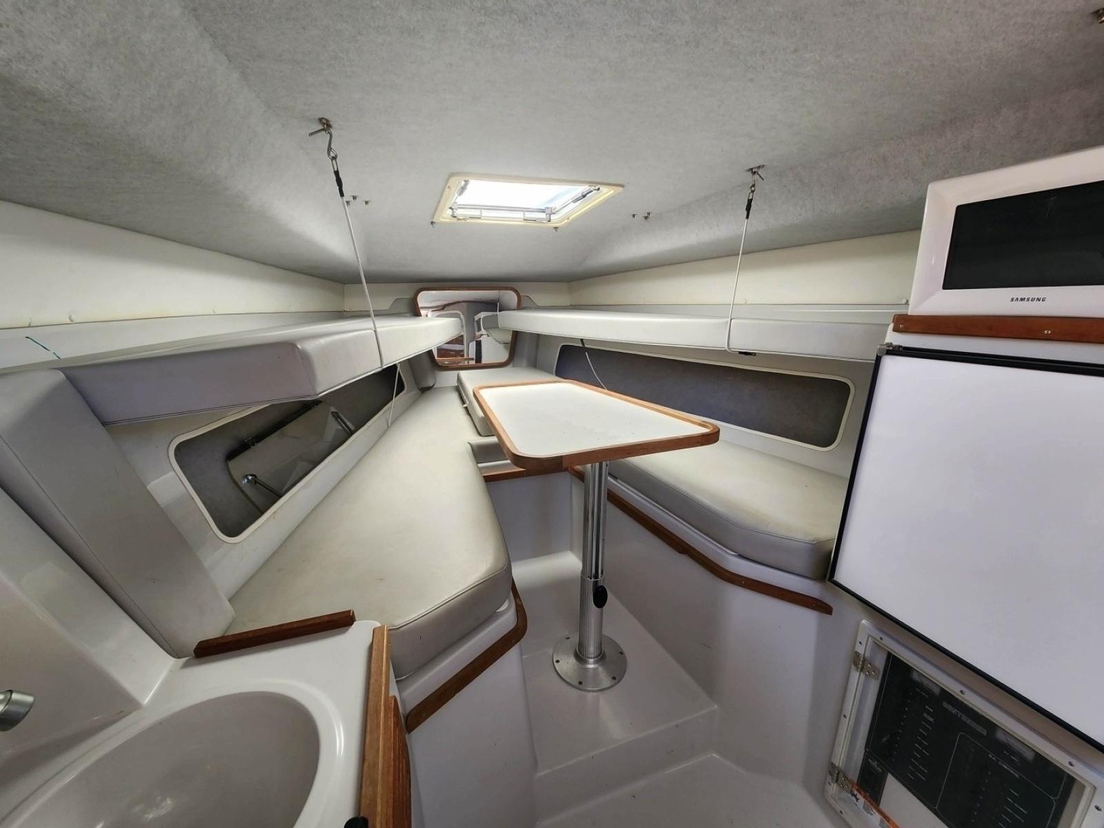 2001 Contender 35 Side Console