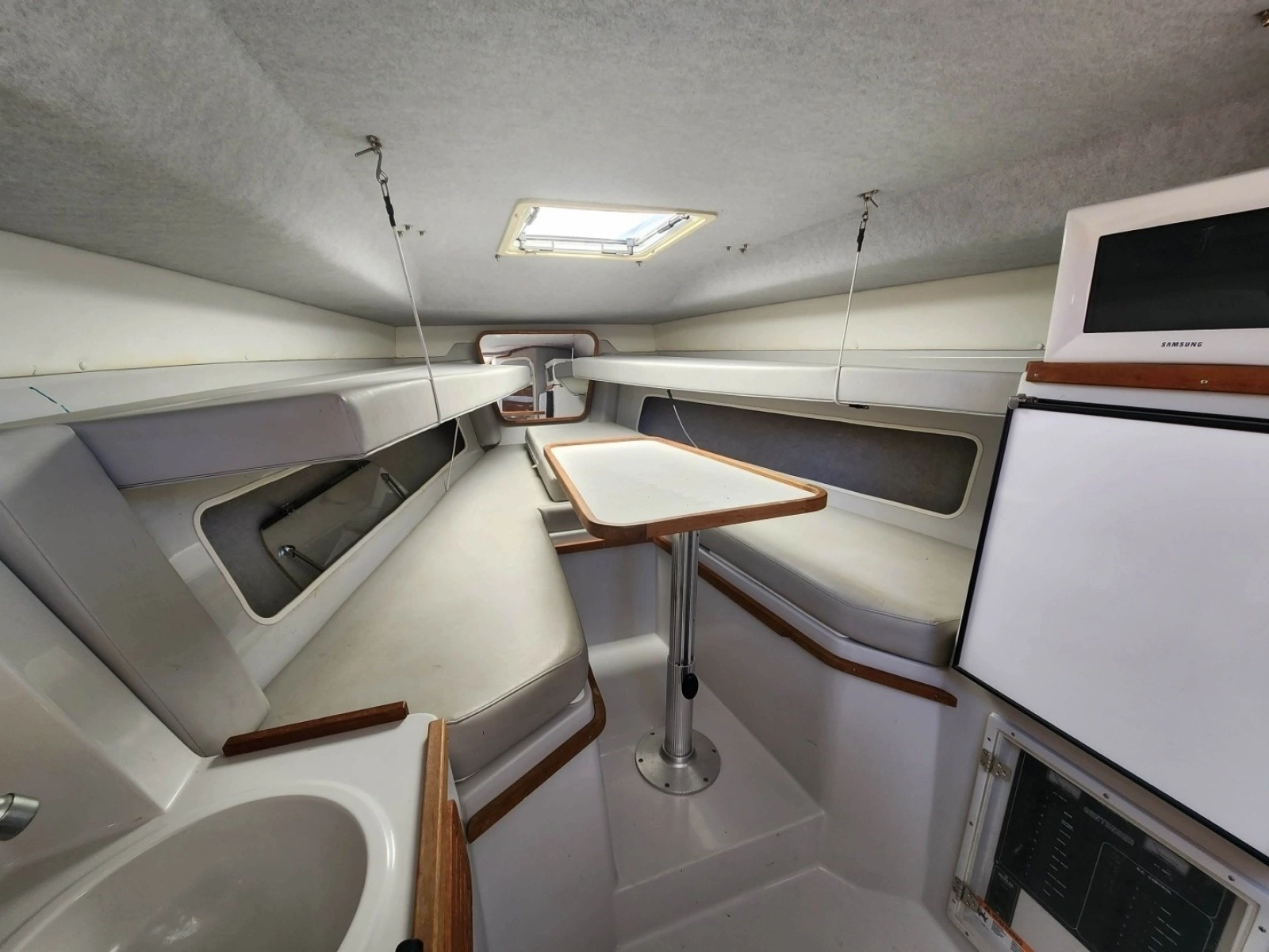 2001 Contender 35 Side Console