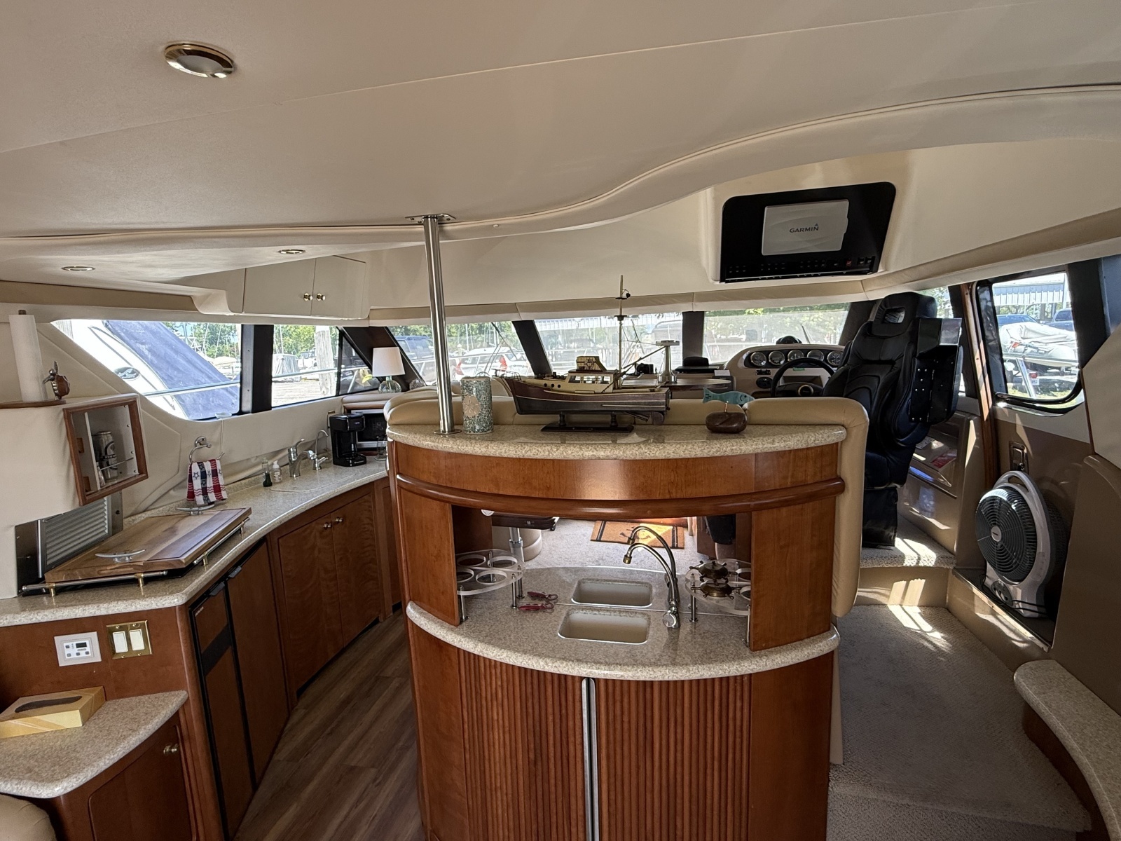 1999 Carver 450 Voyager