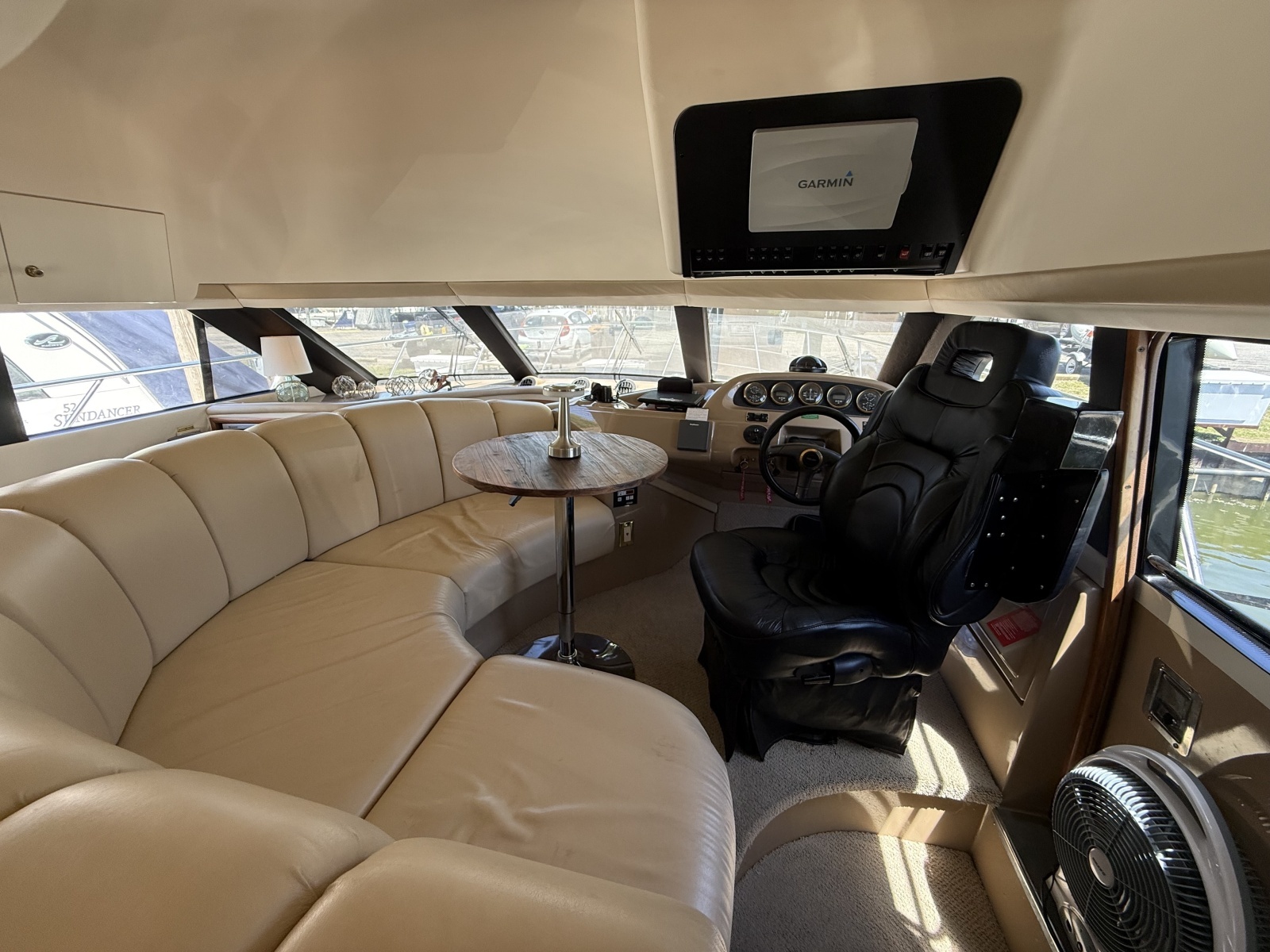 1999 Carver 450 Voyager
