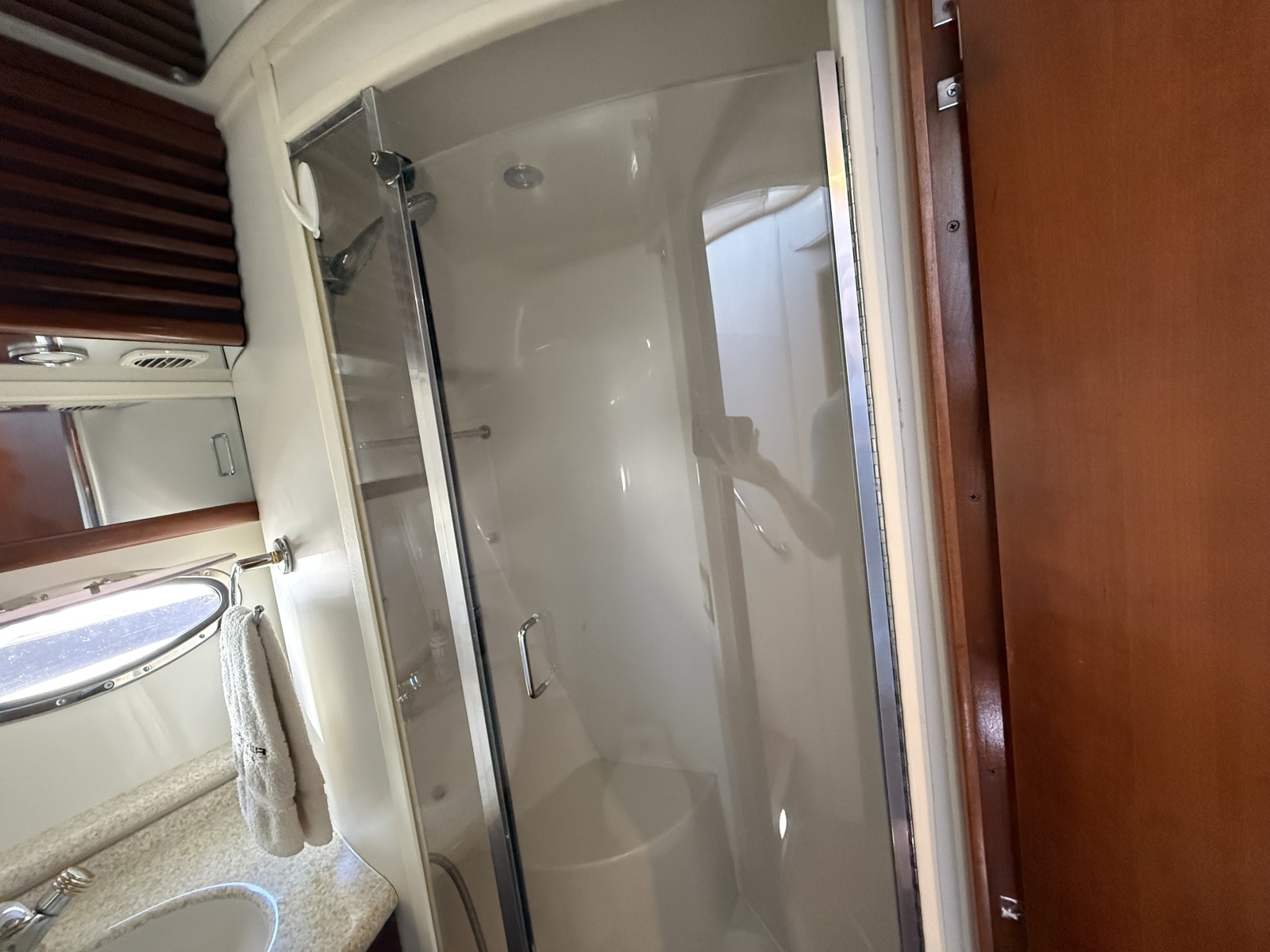 1999 Carver 450 Voyager