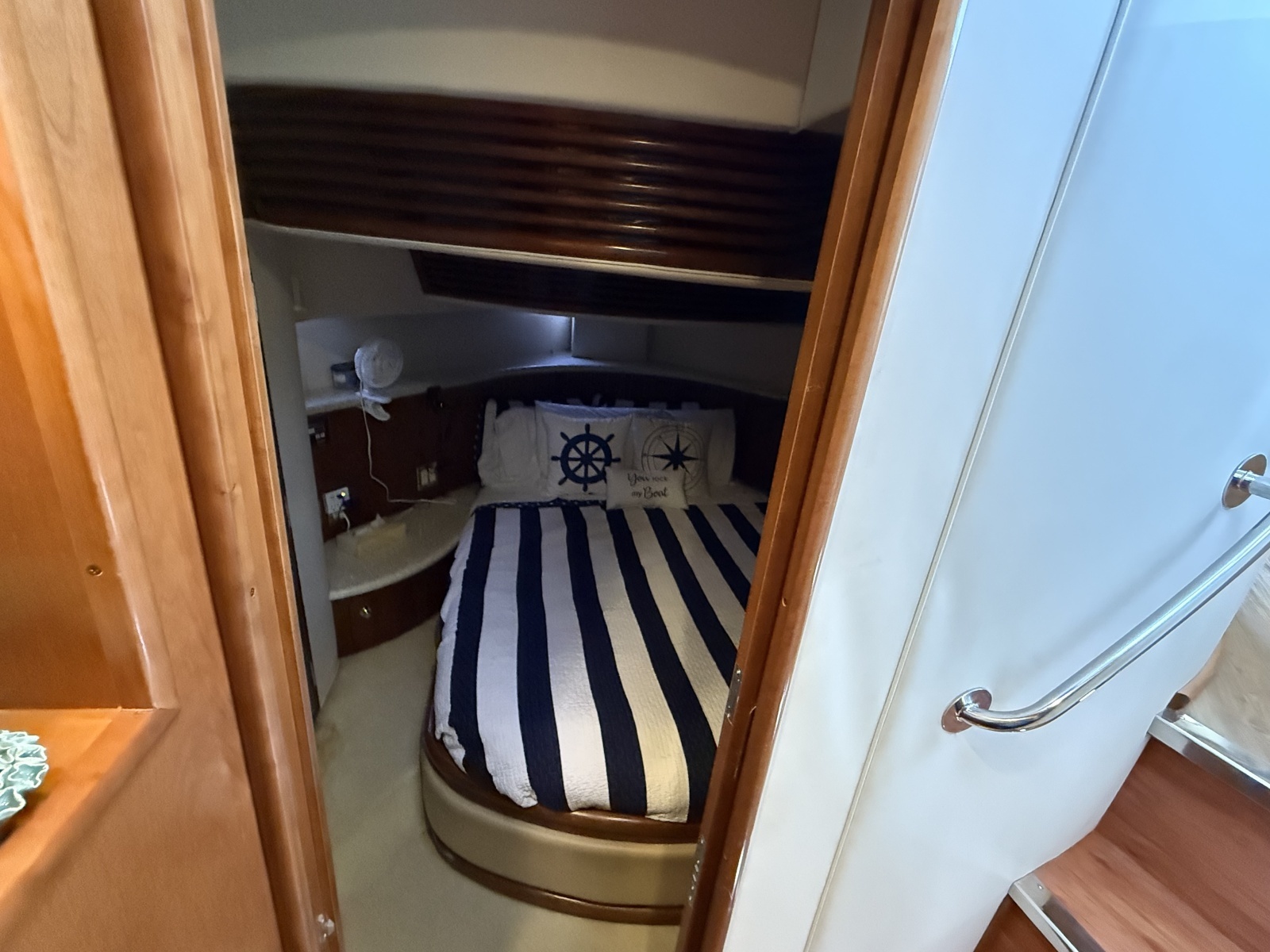 1999 Carver 450 Voyager