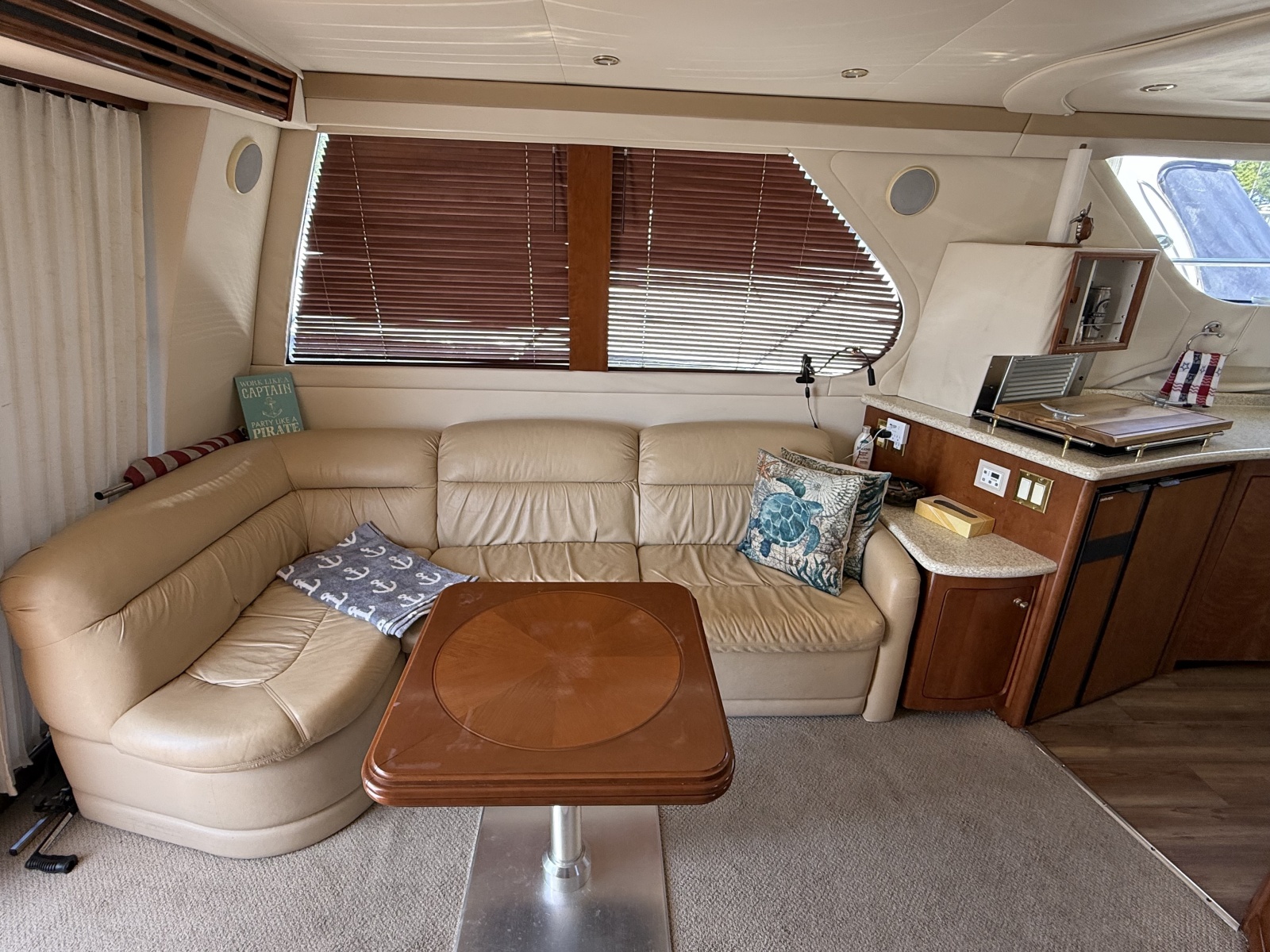 1999 Carver 450 Voyager