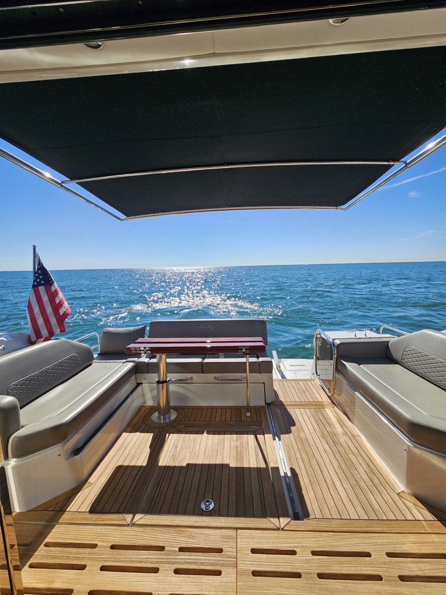 2019 Sea Ray 520 Sundancer