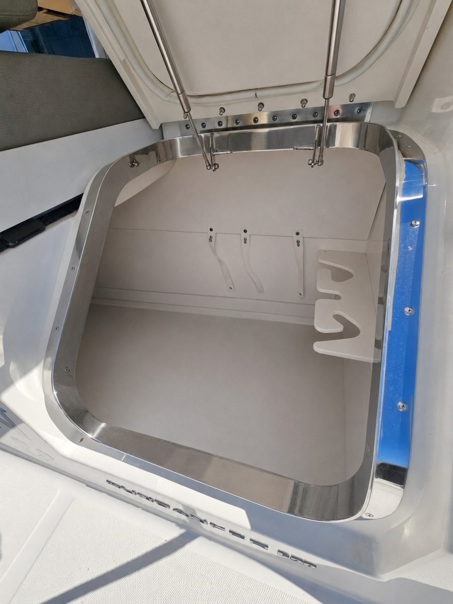 2019 Sea Ray 520 Sundancer photo 18