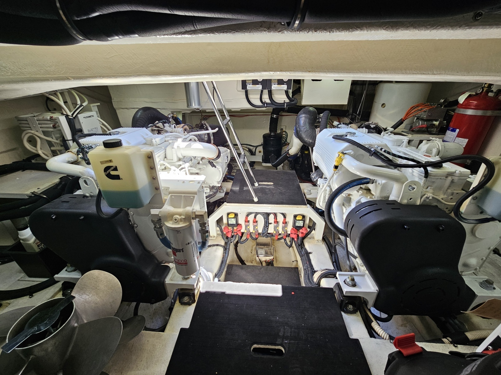 2019 Sea Ray 520 Sundancer photo 48