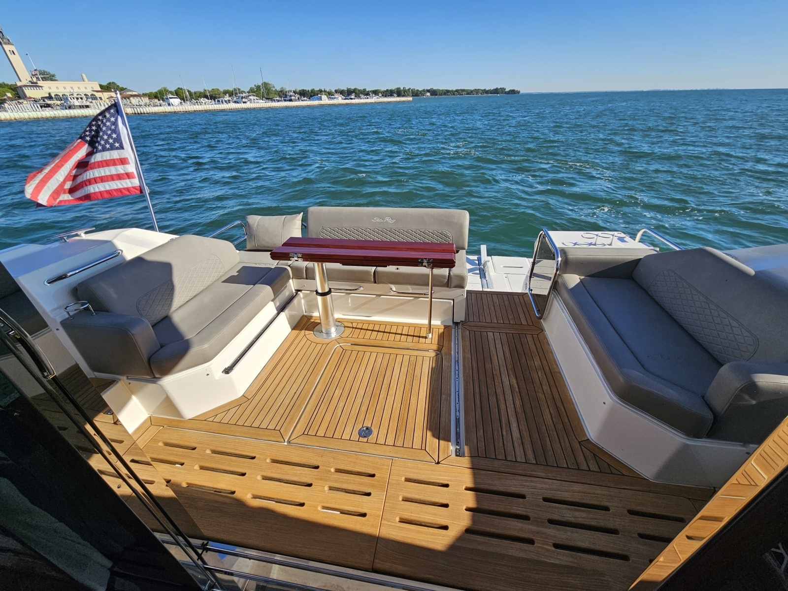 2019 Sea Ray 520 Sundancer