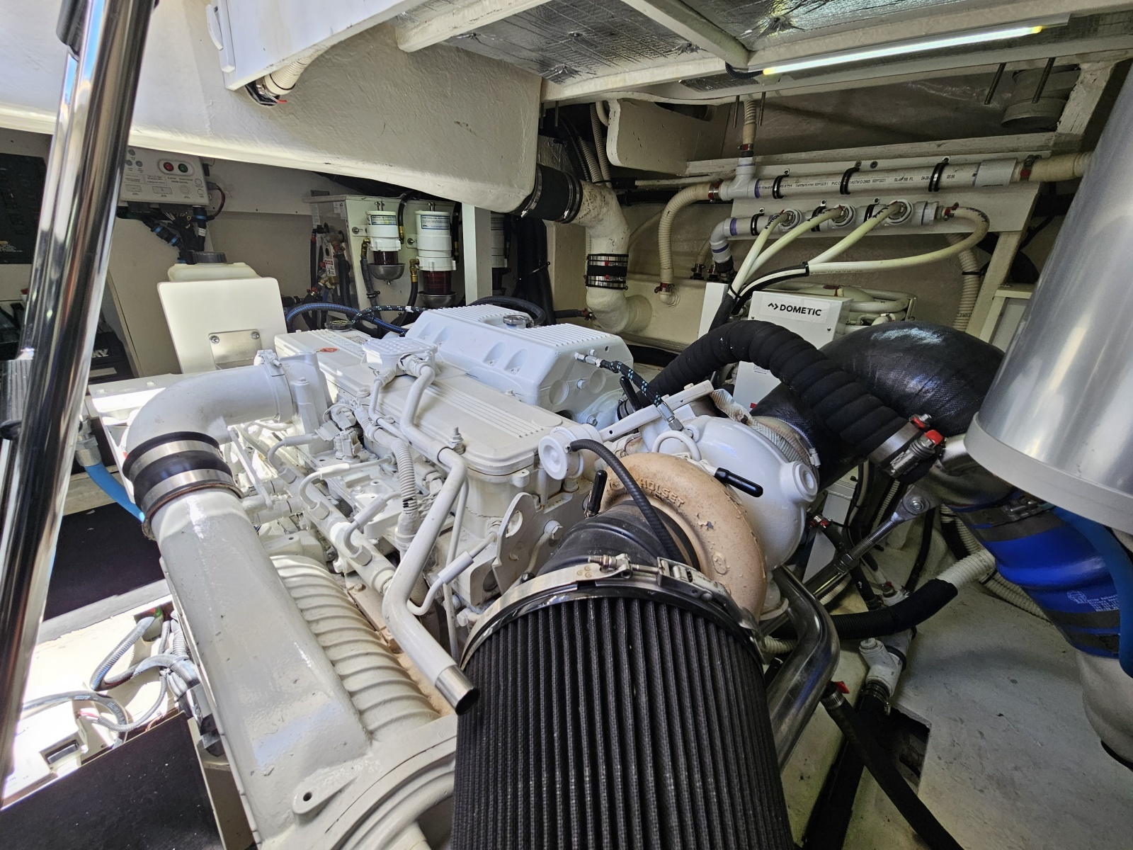 2019 Sea Ray 520 Sundancer