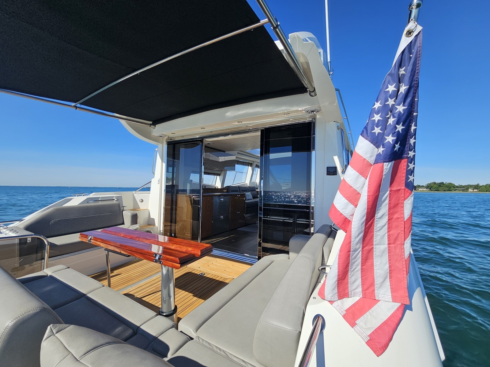 2019 Sea Ray 520 Sundancer