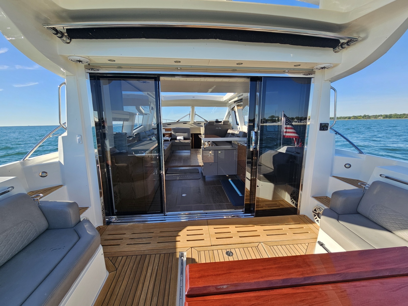 2019 Sea Ray 520 Sundancer