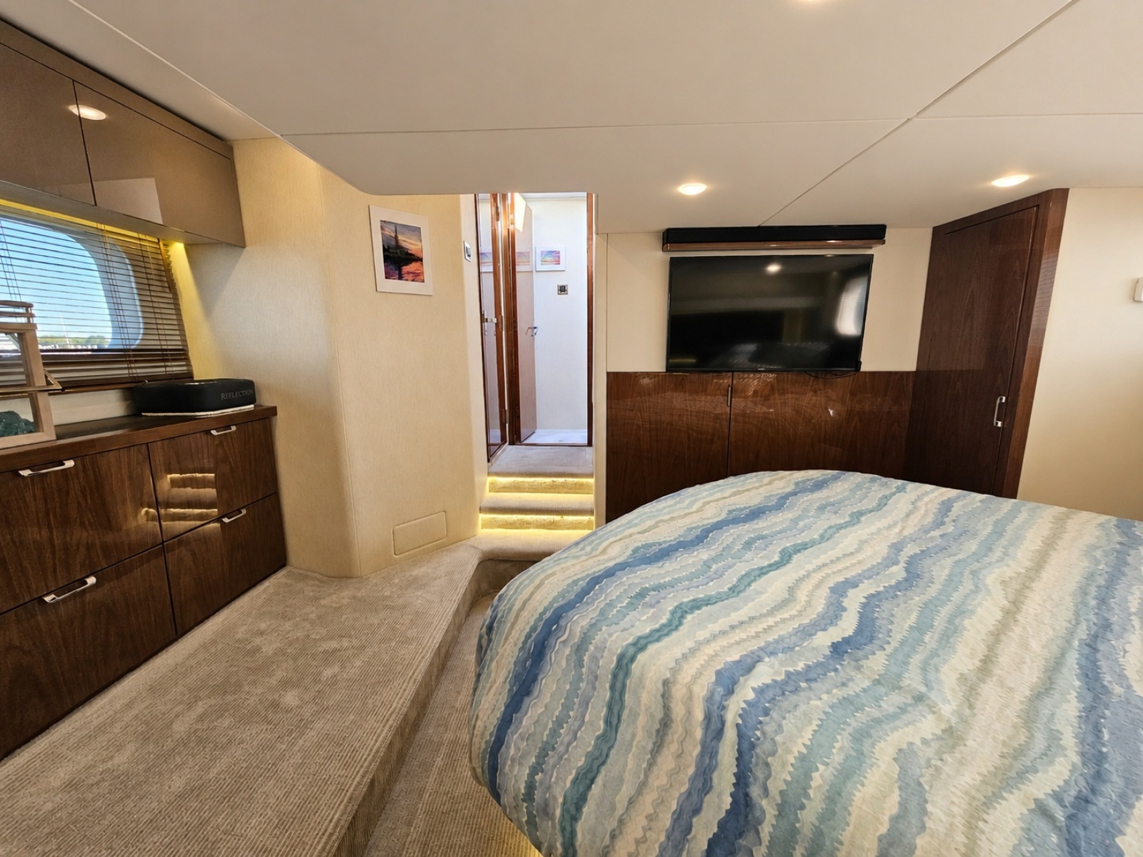 2019 Sea Ray 520 Sundancer photo 45
