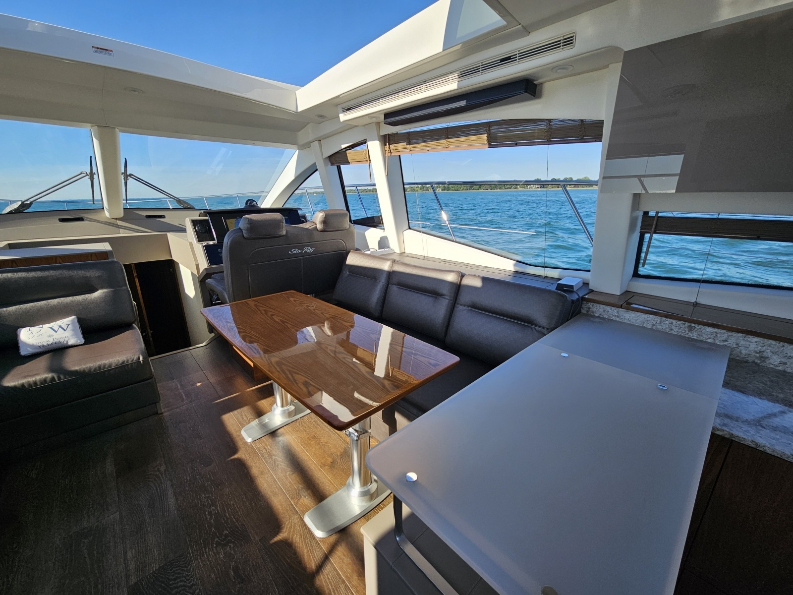 2019 Sea Ray 520 Sundancer