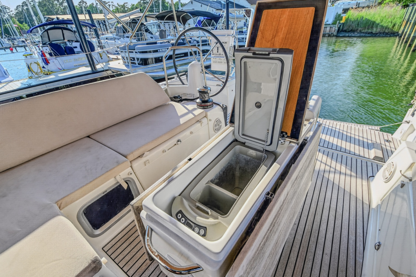2019 Jeanneau Sun Odyssey 490