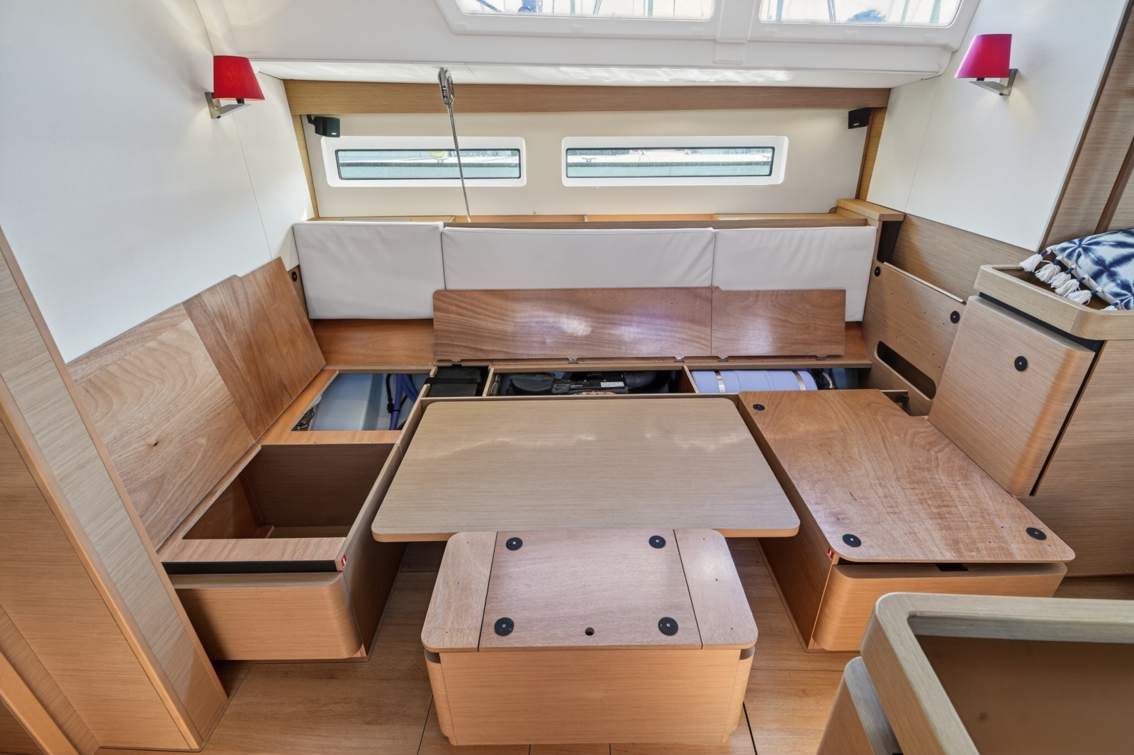 2019 Jeanneau Sun Odyssey 490