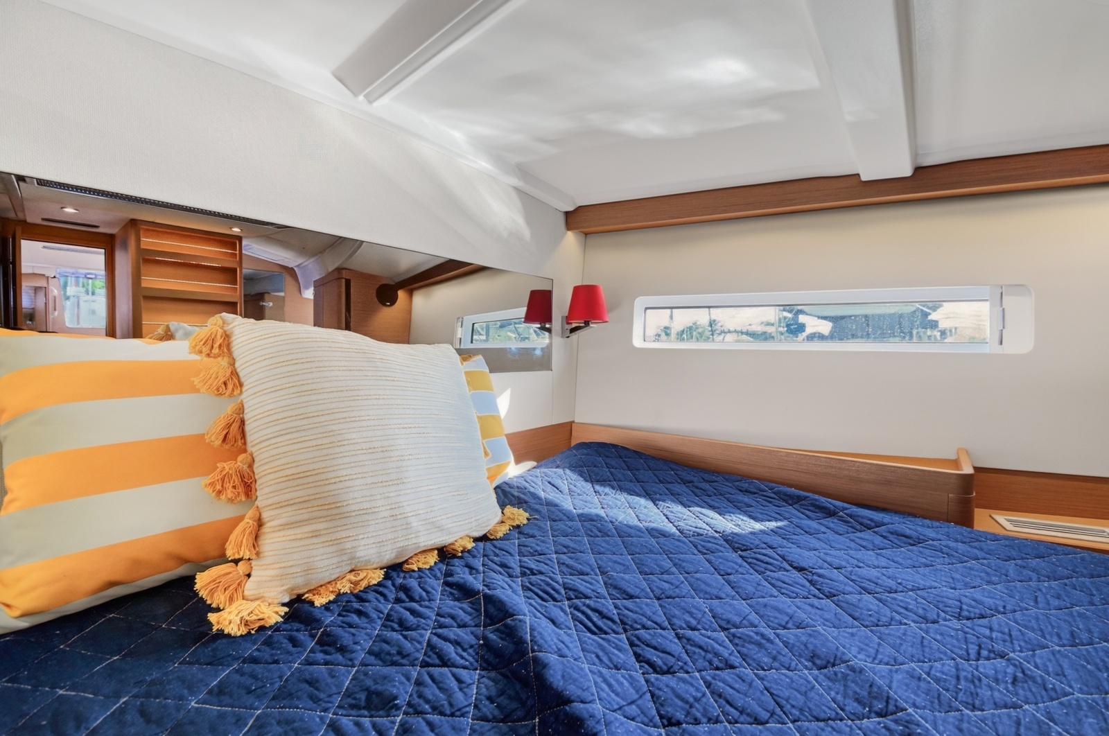 2019 Jeanneau Sun Odyssey 490