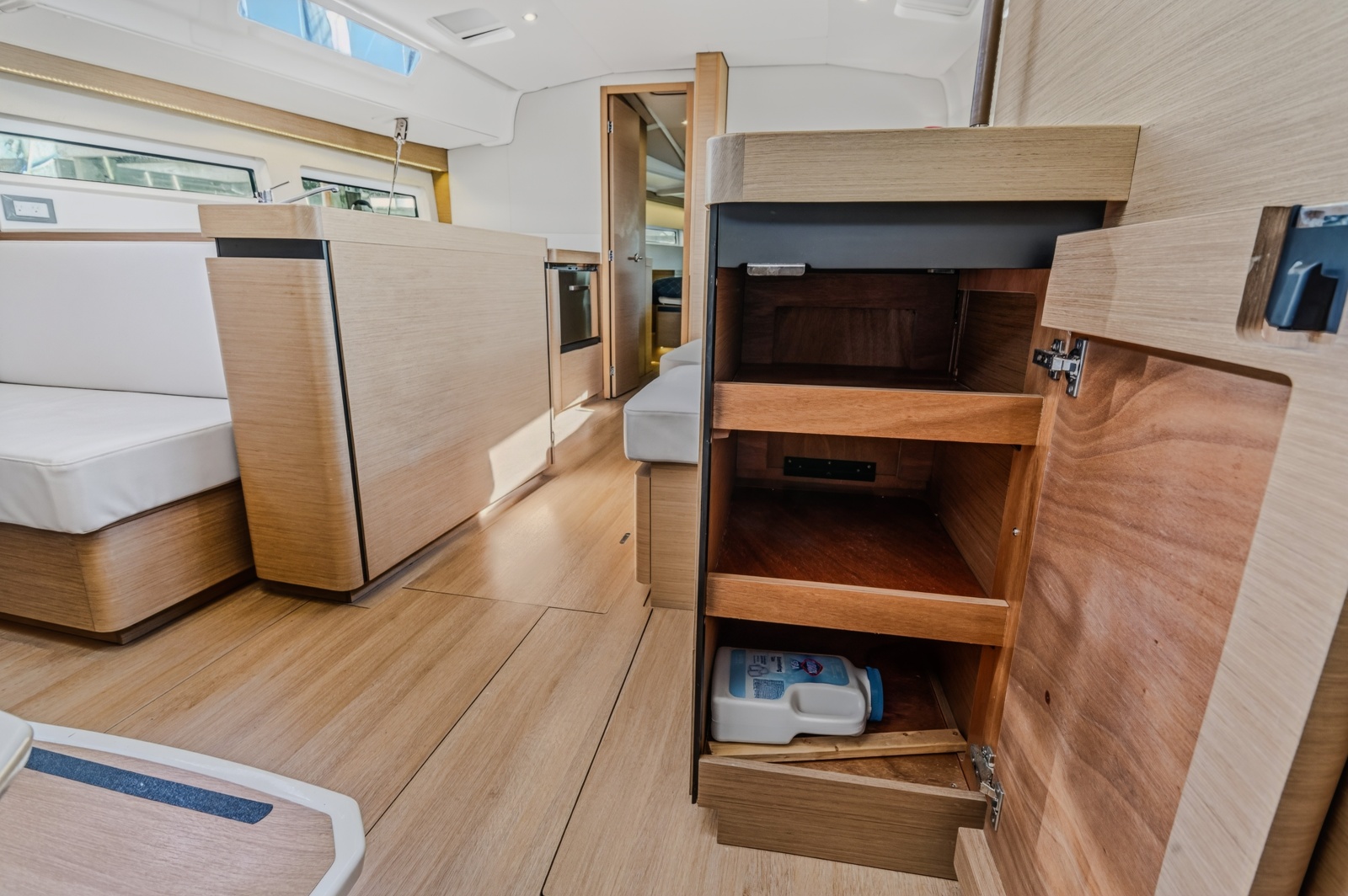 2019 Jeanneau Sun Odyssey 490