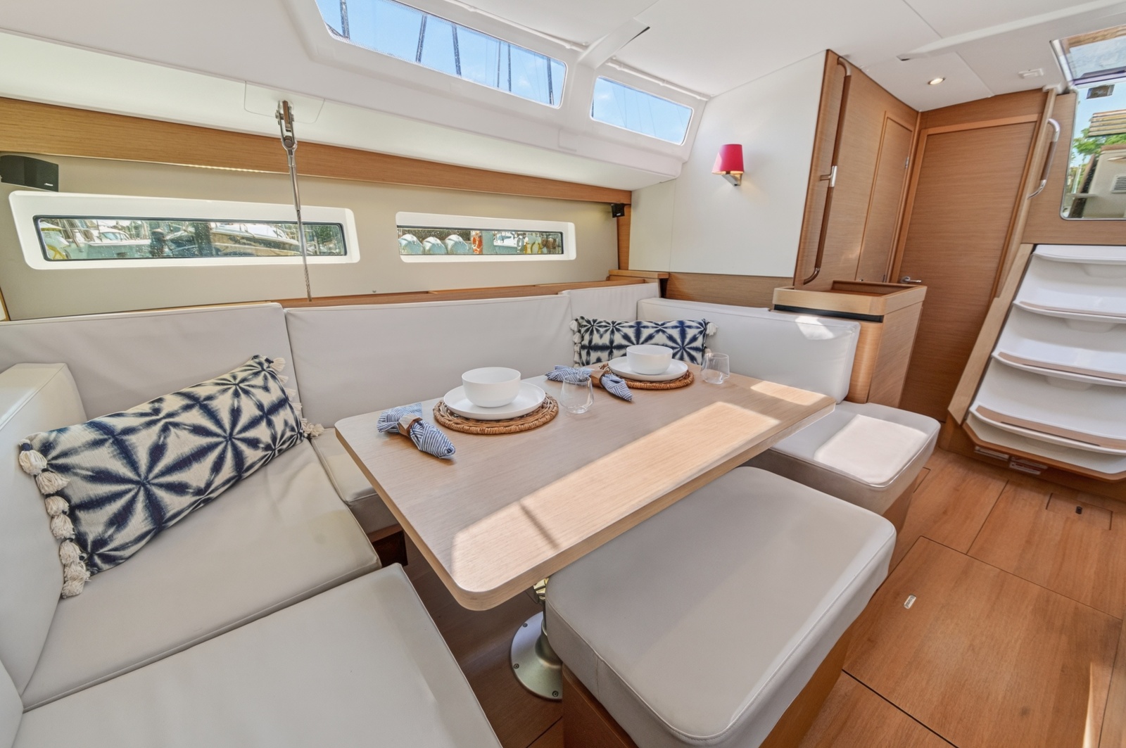 2019 Jeanneau Sun Odyssey 490