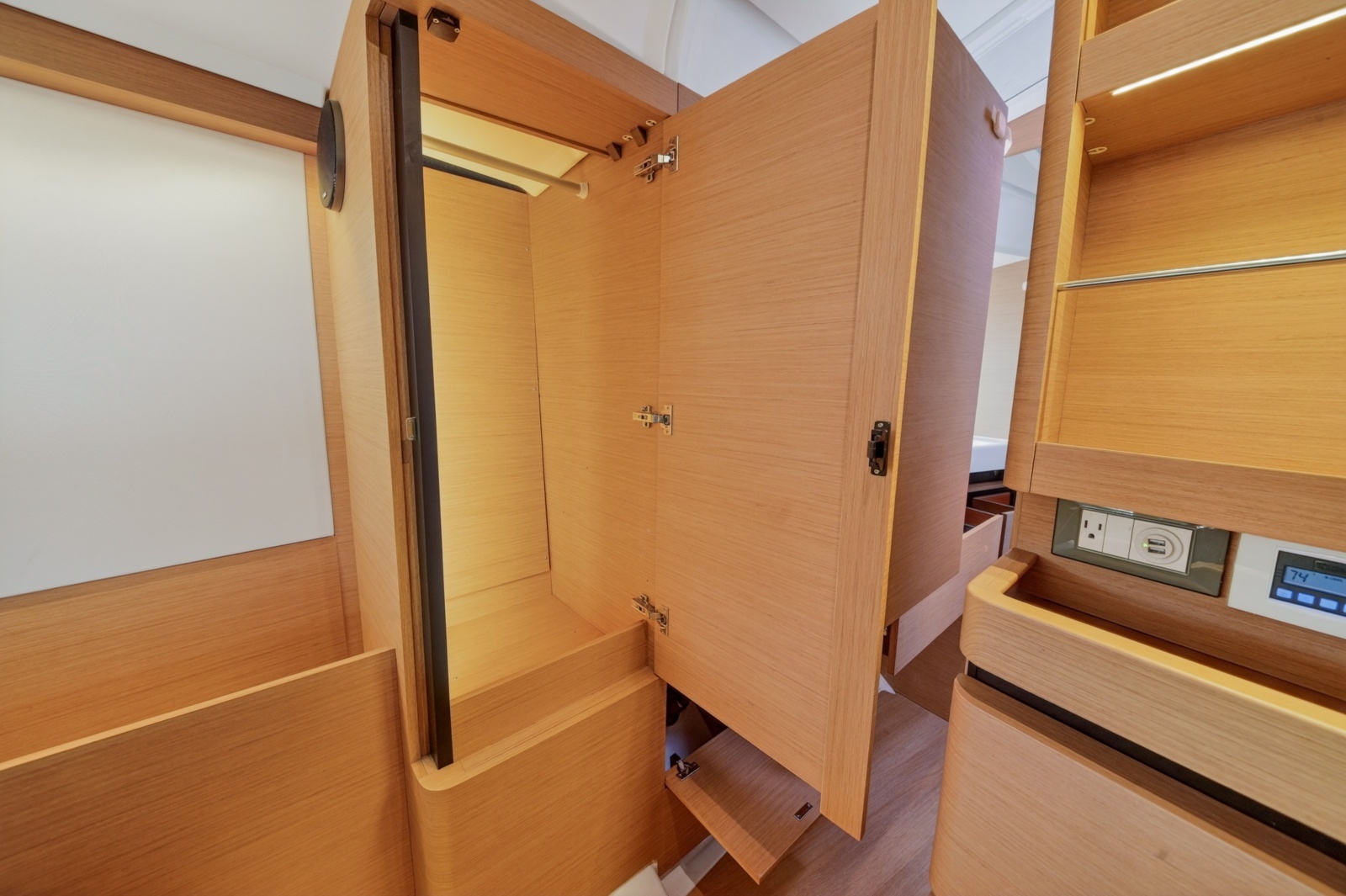 2019 Jeanneau Sun Odyssey 490