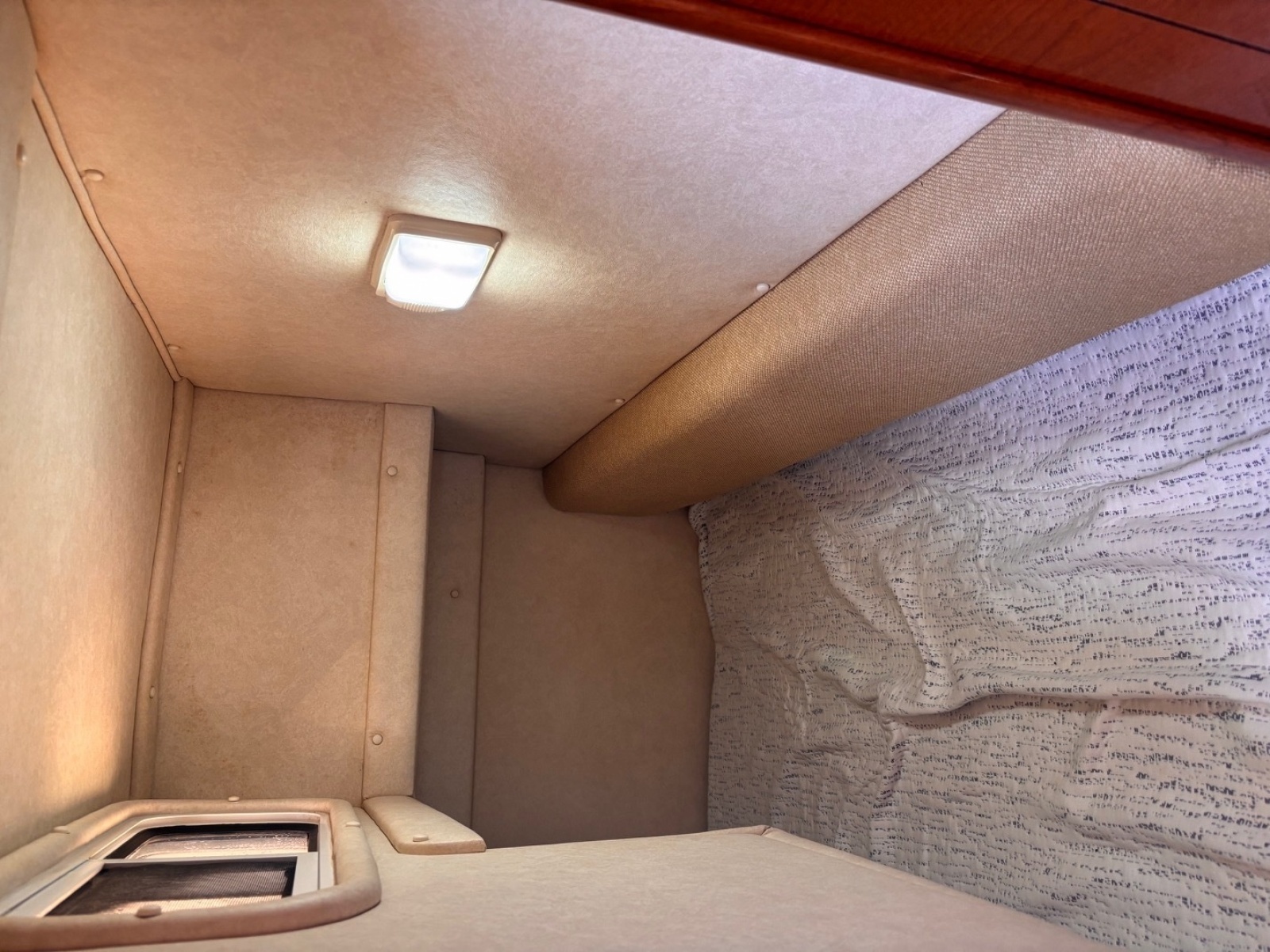 26ft Sea Ray Yacht For Sale