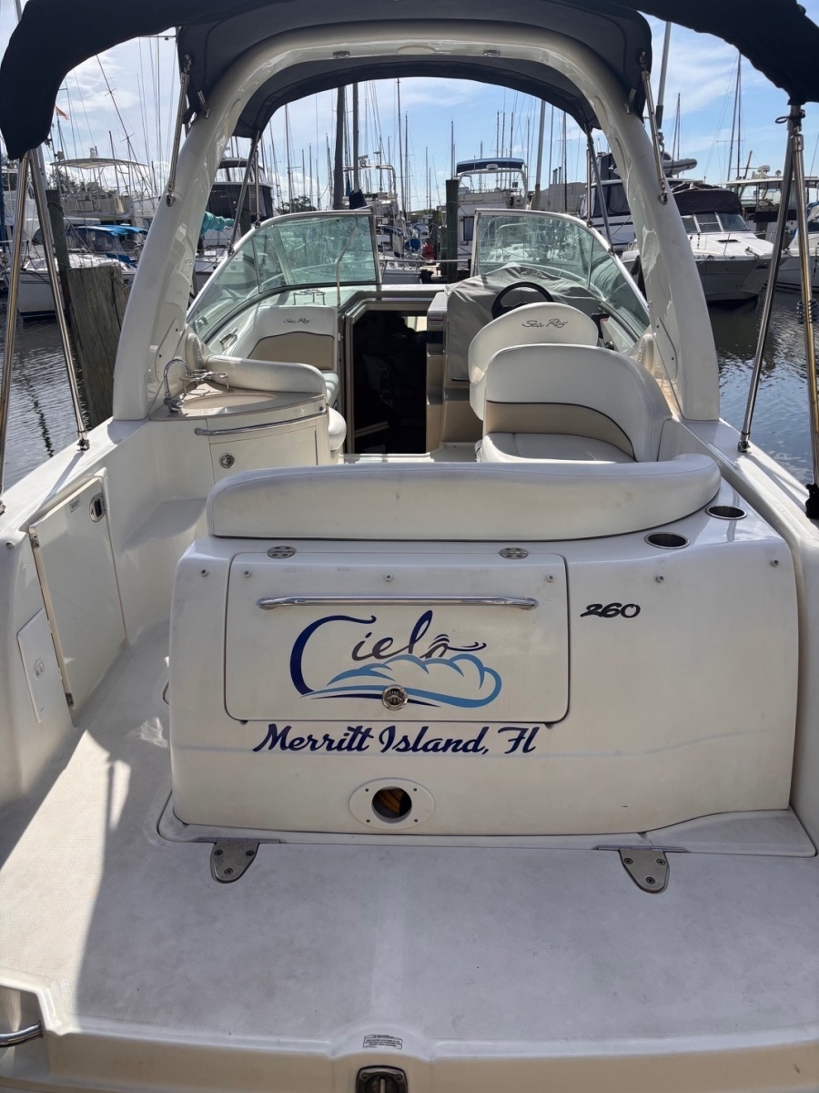 26ft Sea Ray Yacht For Sale