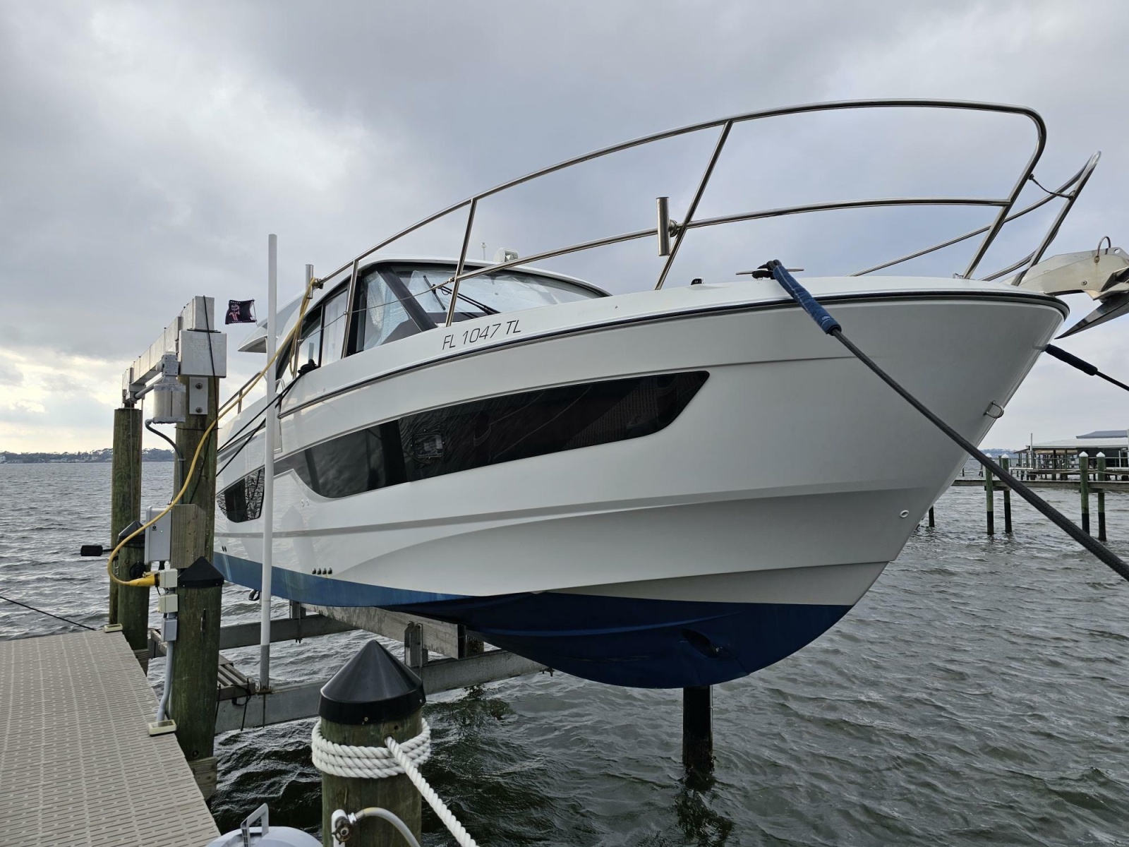 2023 Beneteau Antares 11