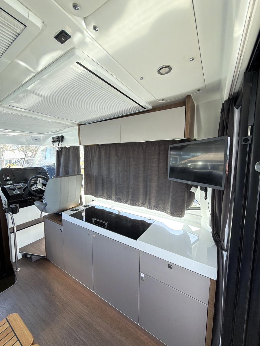 Shoreline 36ft Beneteau Yacht For Sale
